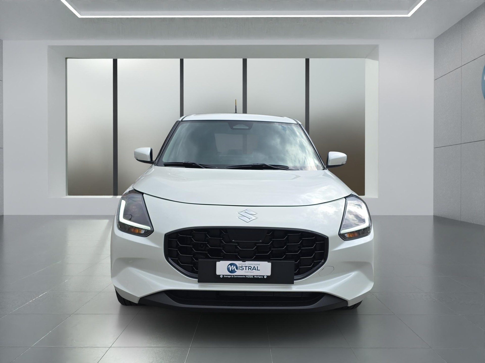 SUZUKI Swift 1.2 Sakura Top Hybrid 4x4-image-7