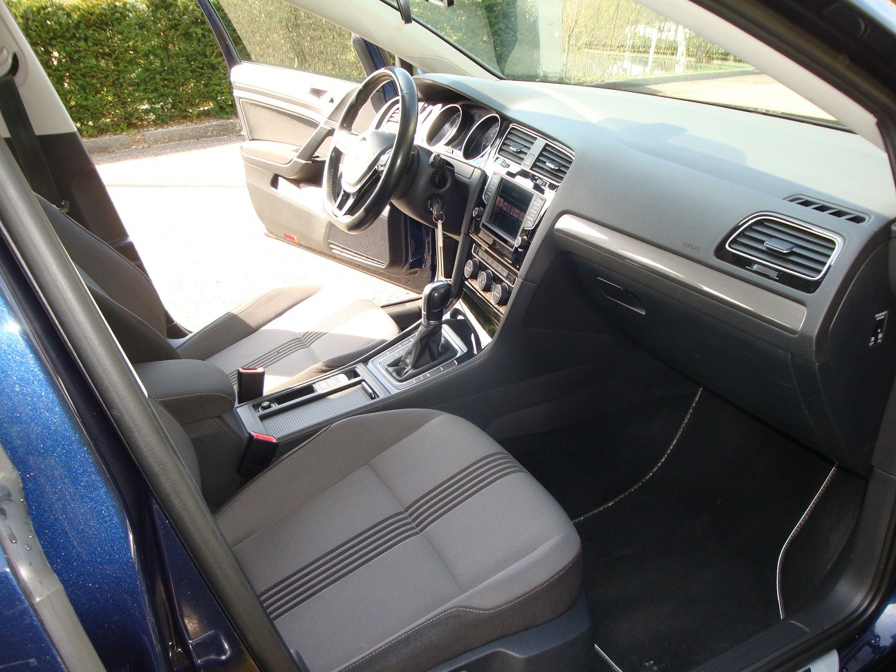 VW Golf Variant 1.6 TDI Allstar DSG-image-7