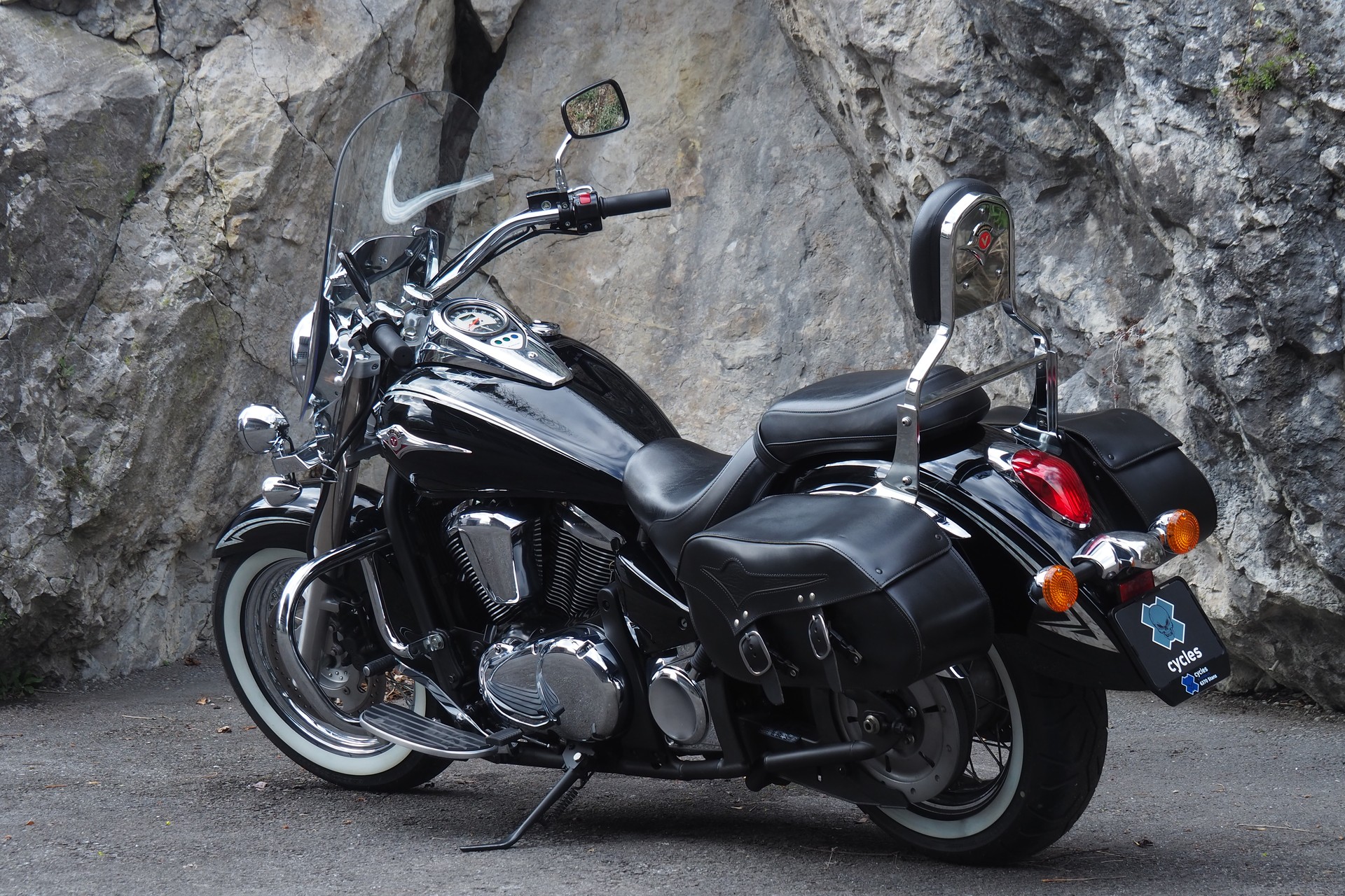 KAWASAKI VN 900 Classic-image-4