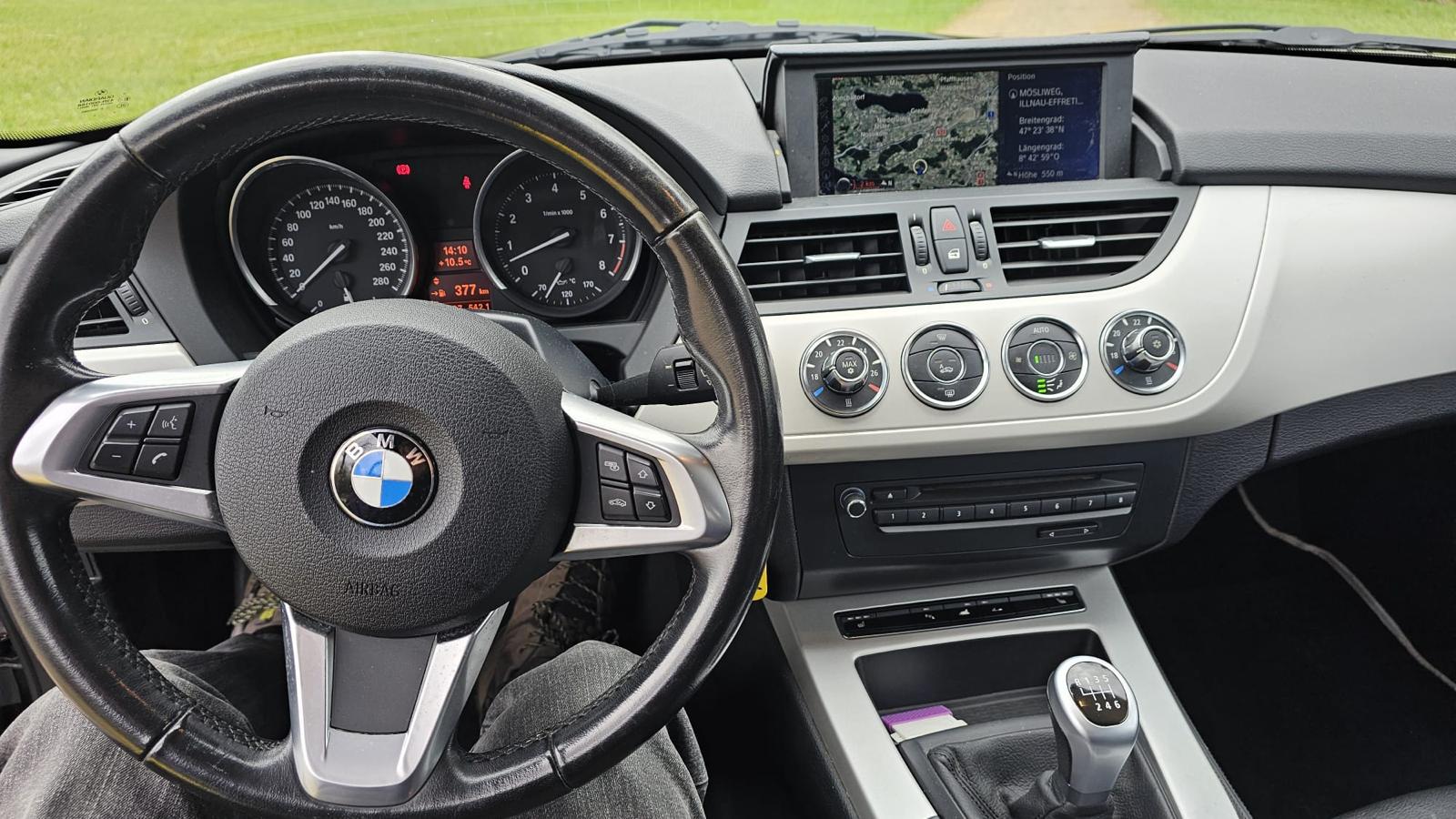 BMW Z4 sDrive23i-image-3