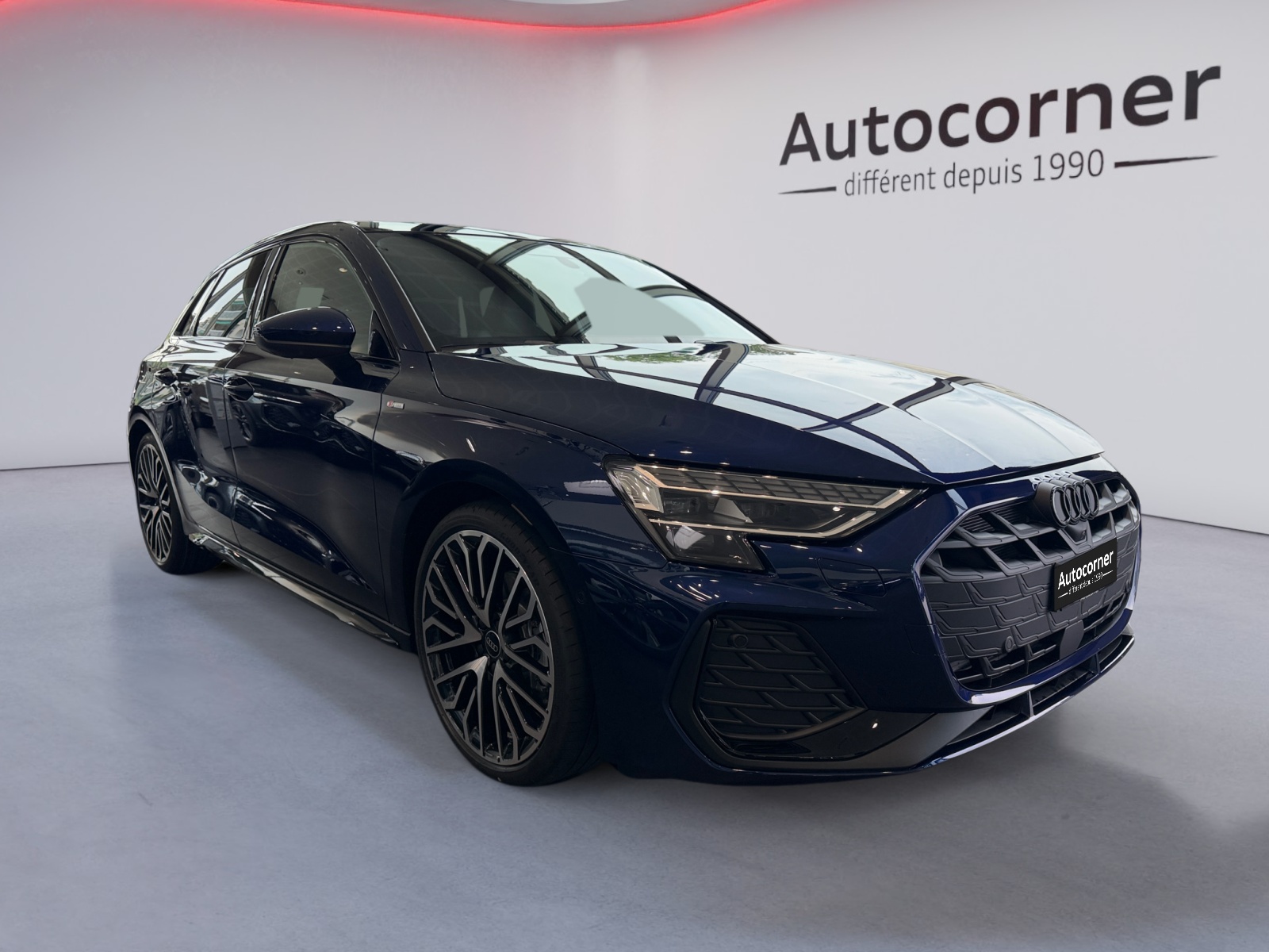 AUDI A3 Sportback TFSI 110 kW S line Attraction S tronic-image-0
