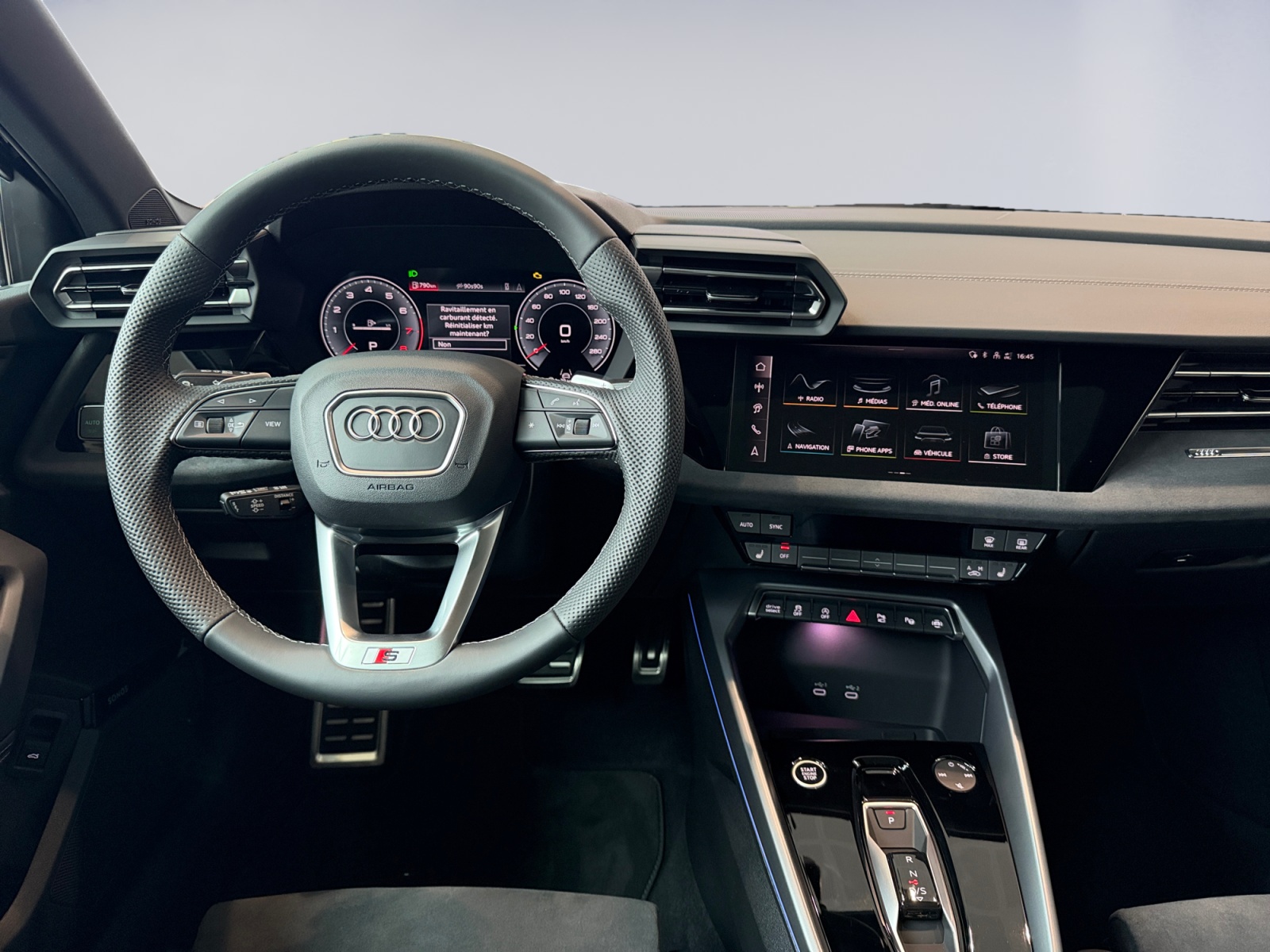 AUDI A3 Sportback TFSI 110 kW S line Attraction S tronic-image-7