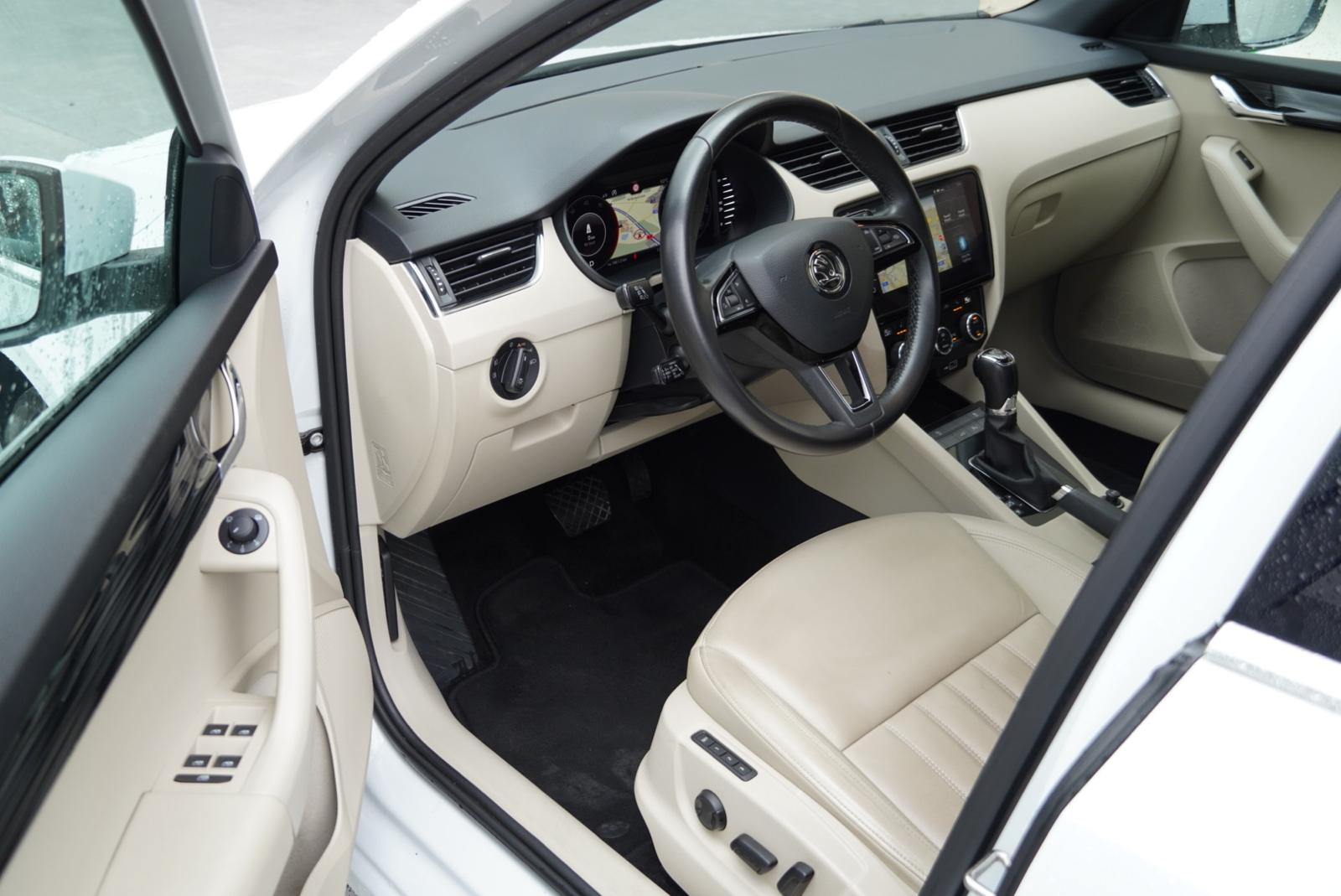 SKODA Octavia Combi 2.0 TDI Soleil 4x4 DSG-image-13