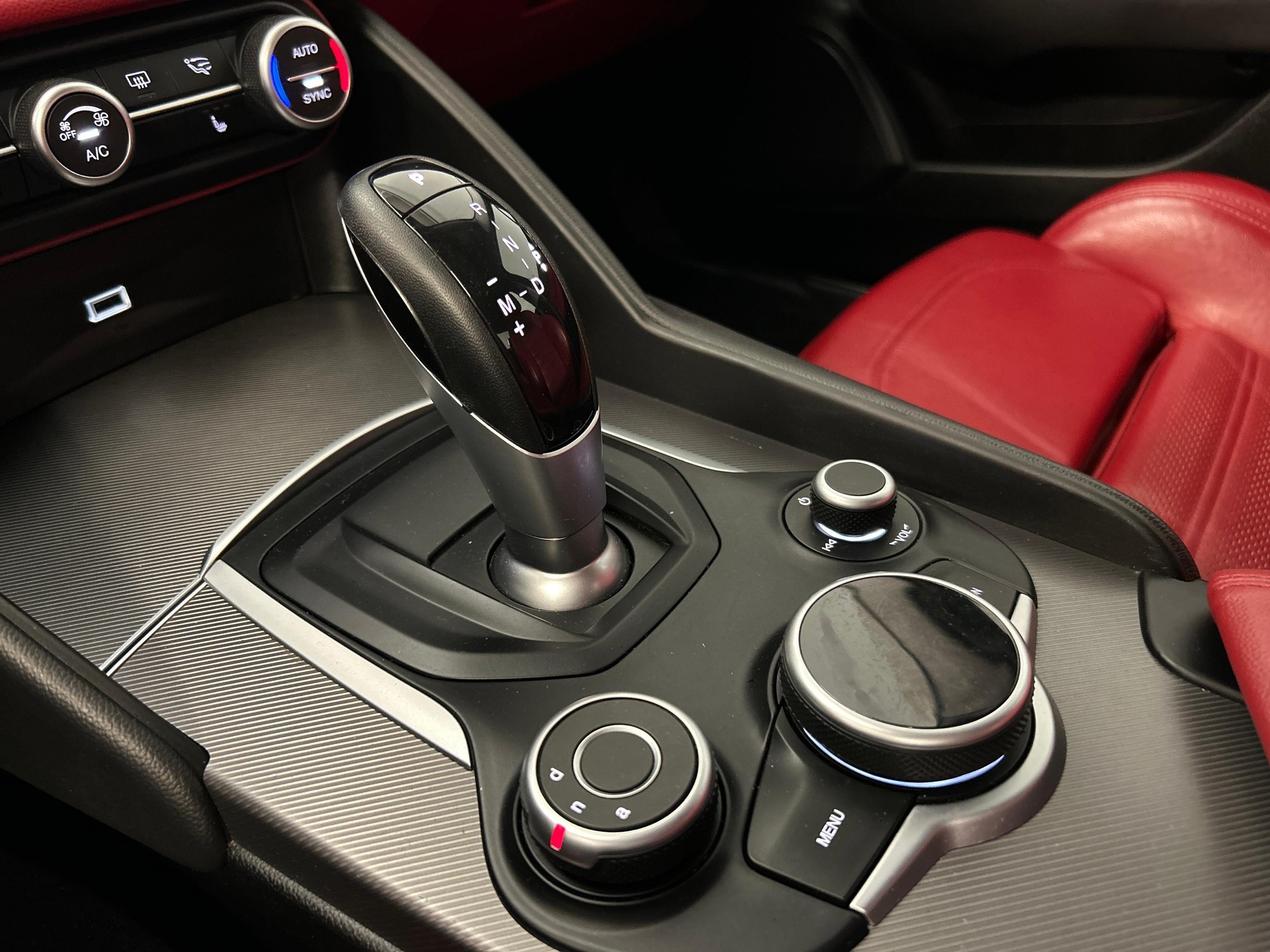 ALFA ROMEO Giulia 2.0 Q4 Veloce-image-13