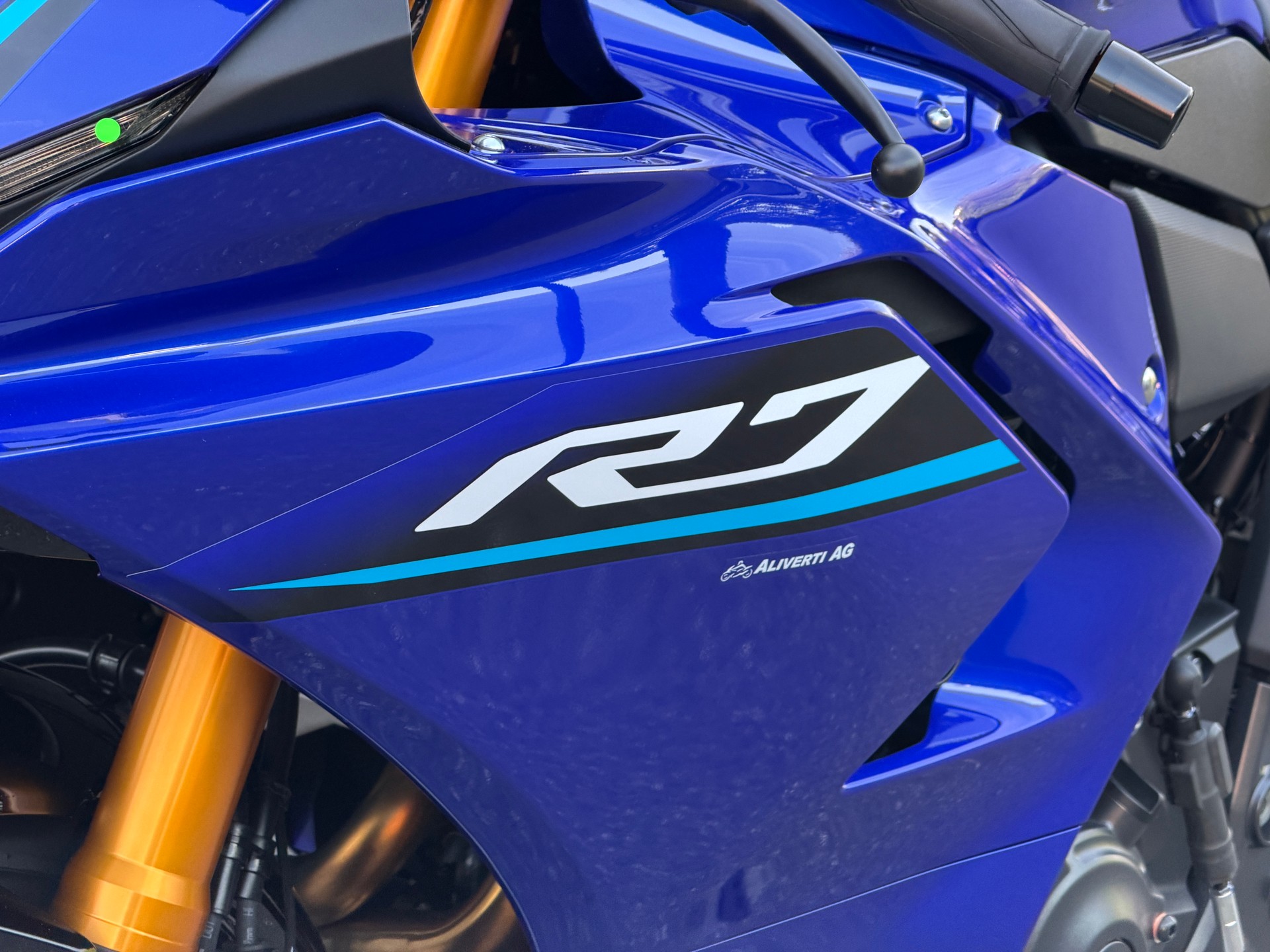 YAMAHA R7 (35kW) 2026-showroom-element-2