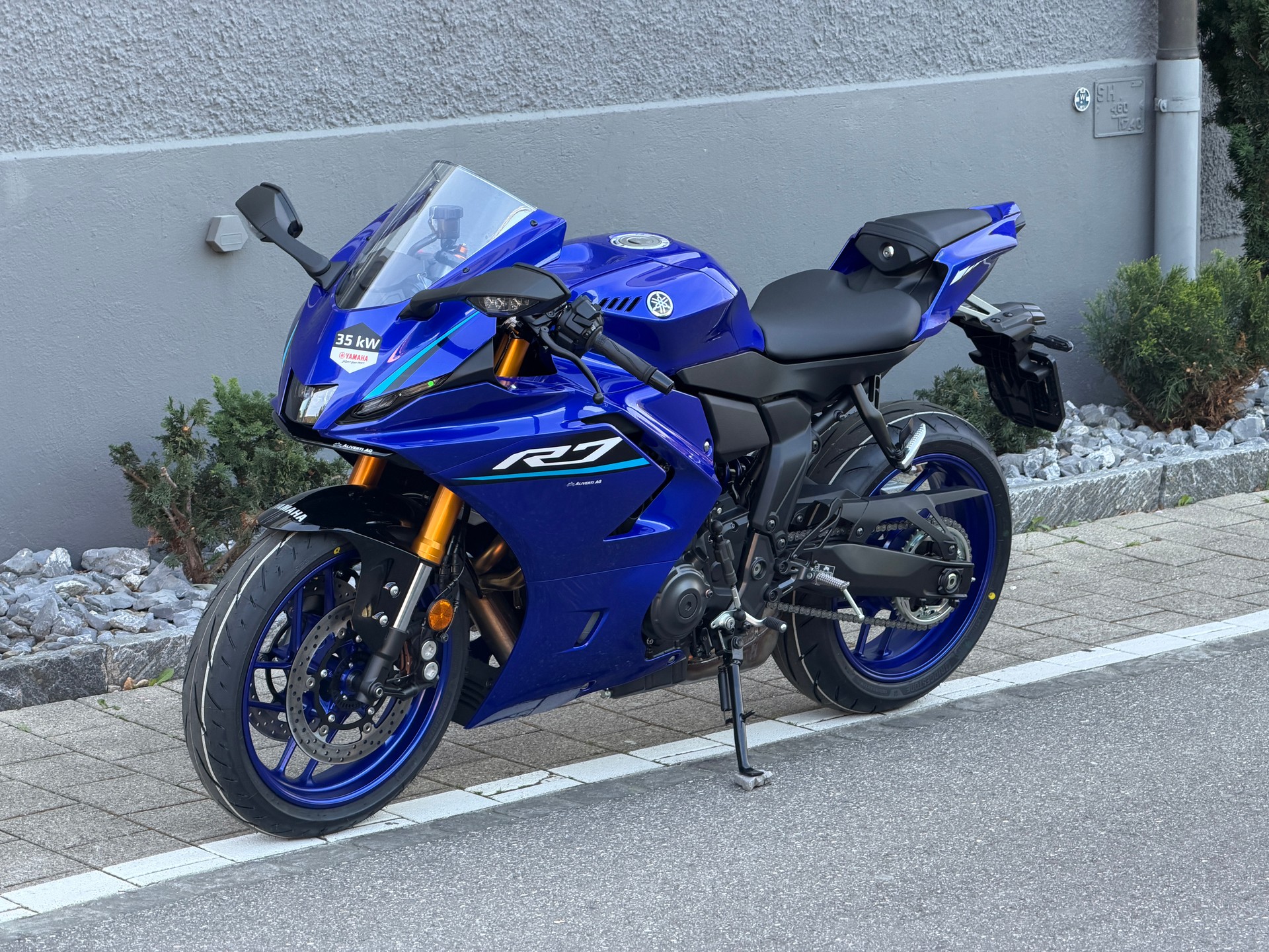 YAMAHA R7 (35kW) 2026