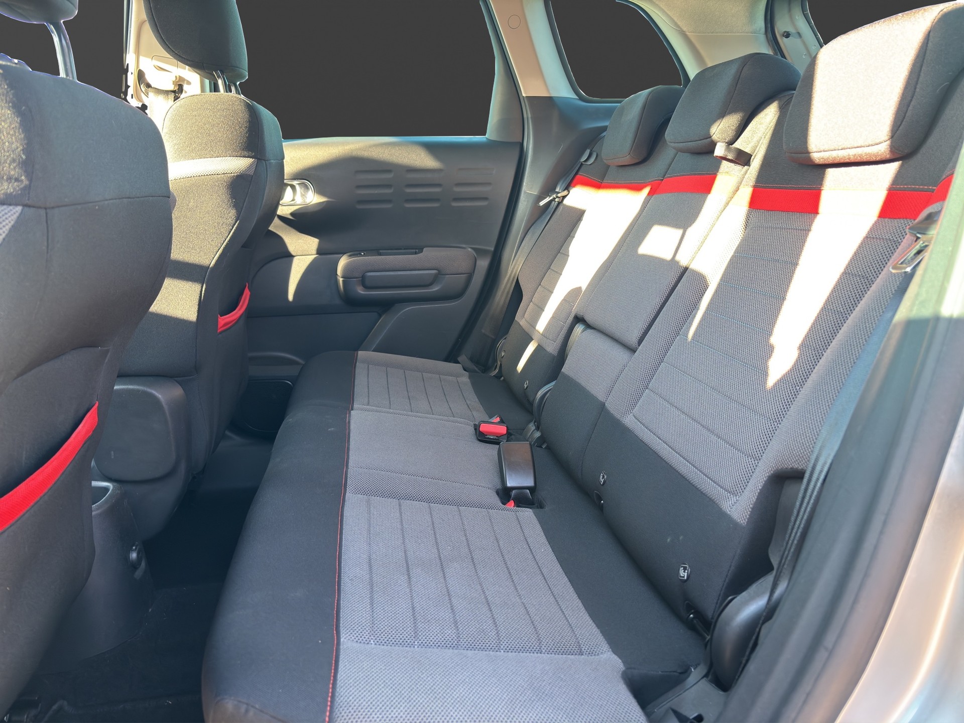 CITROEN C3 Aircross 1.5 BlueHD Shine EAT-image-14
