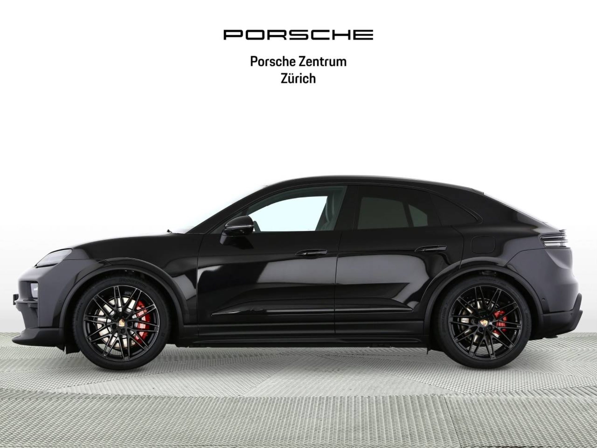 PORSCHE Macan GTS-image-1