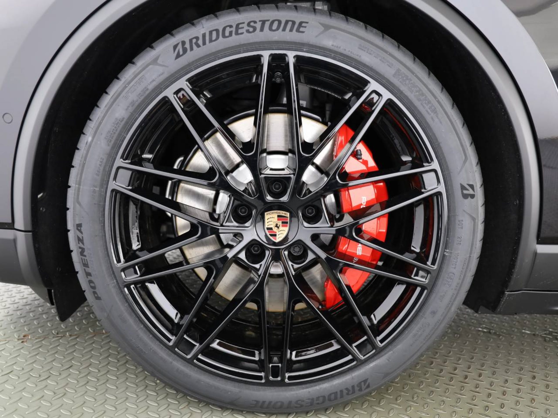 PORSCHE Macan GTS-image-5