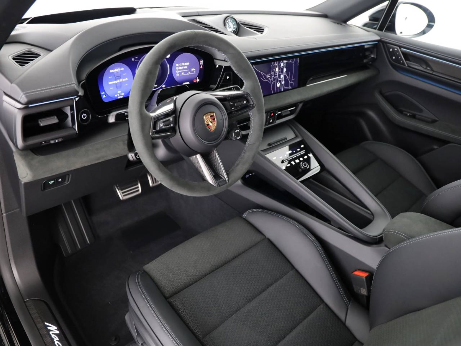 PORSCHE Macan GTS-image-9