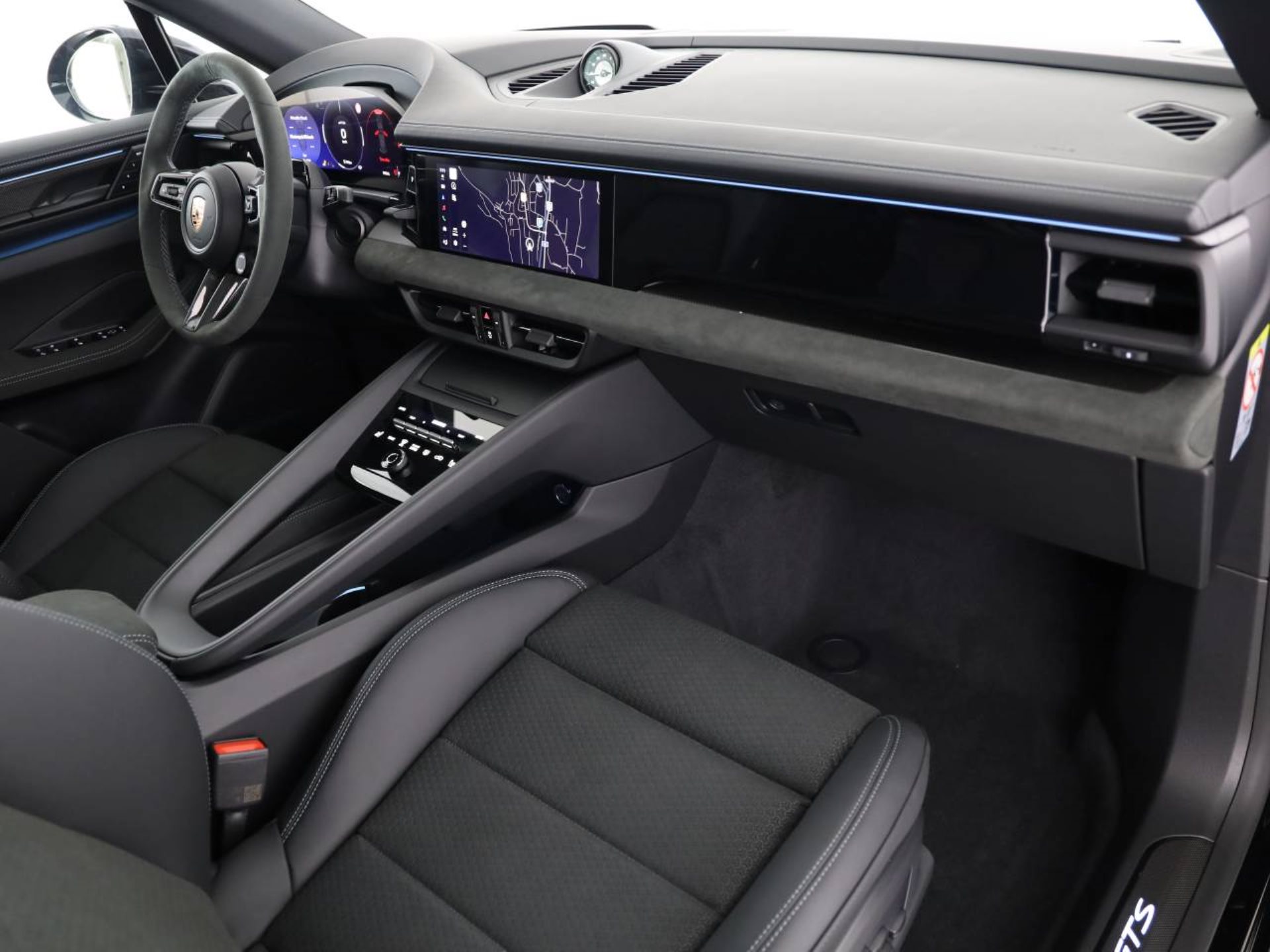 PORSCHE Macan GTS-image-10