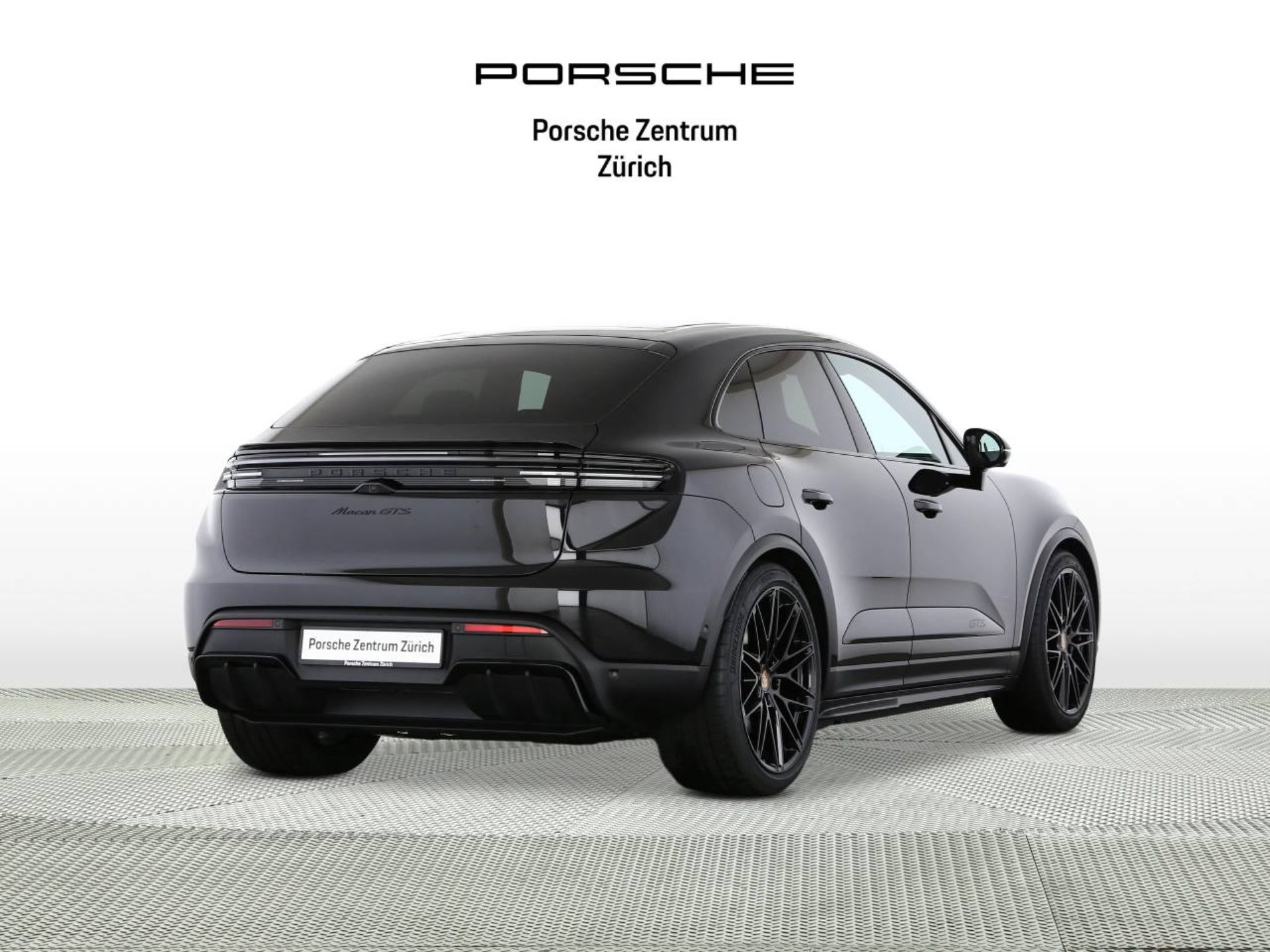 PORSCHE Macan GTS-image-2