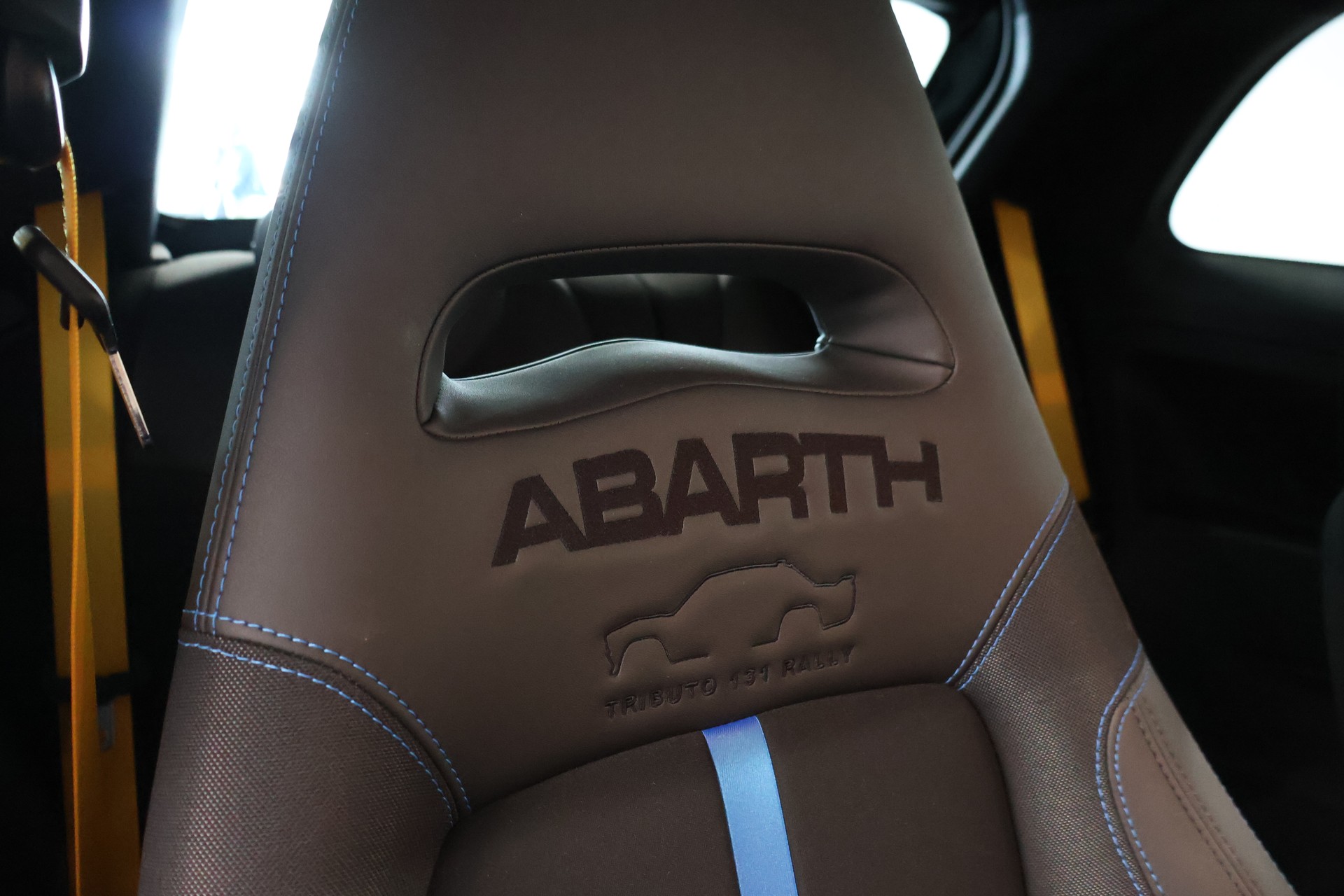 FIAT 695 1.4 16V Turbo Abarth Tributo 131 Rally-image-13
