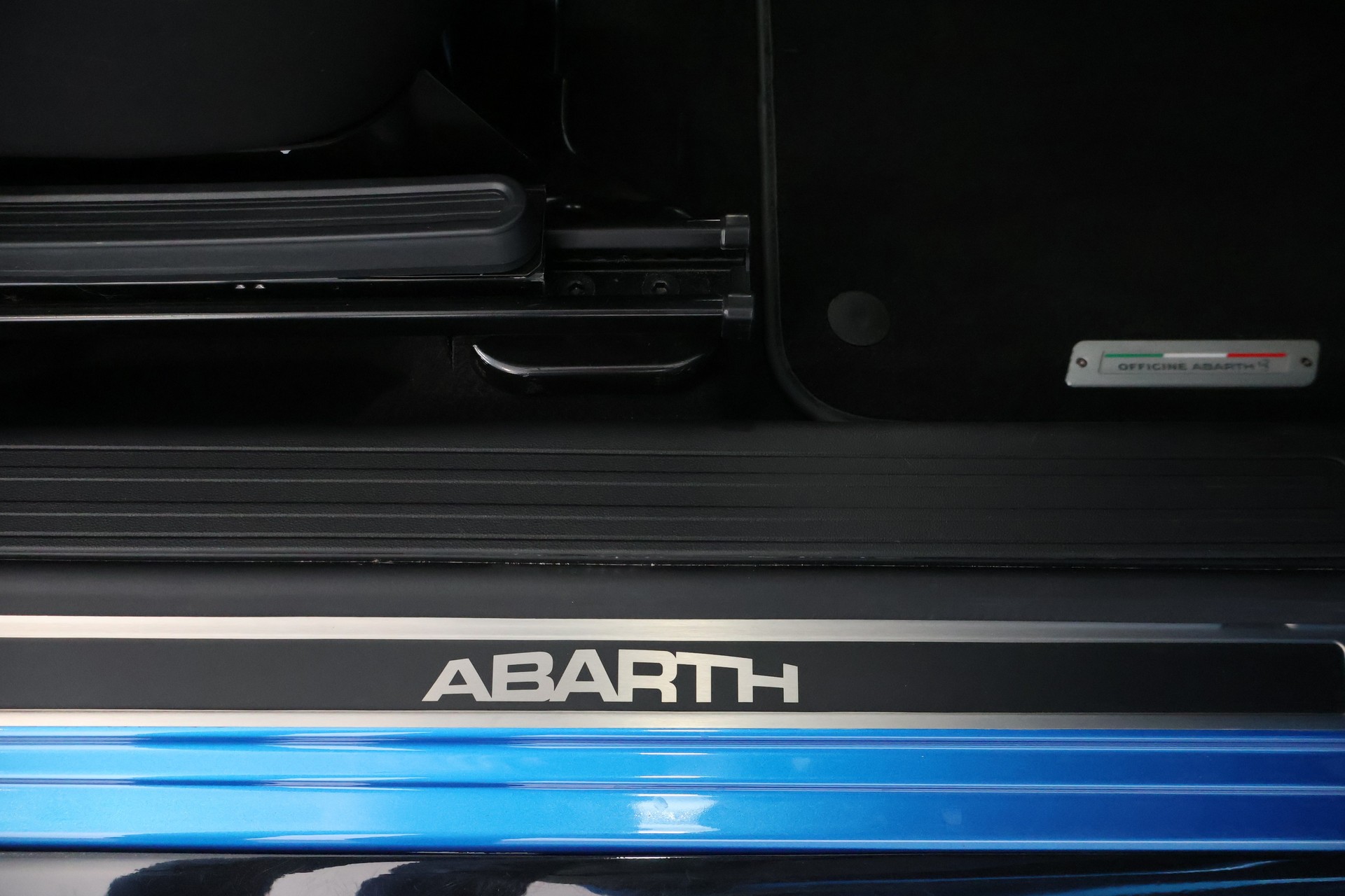 FIAT 695 1.4 16V Turbo Abarth Tributo 131 Rally-image-23