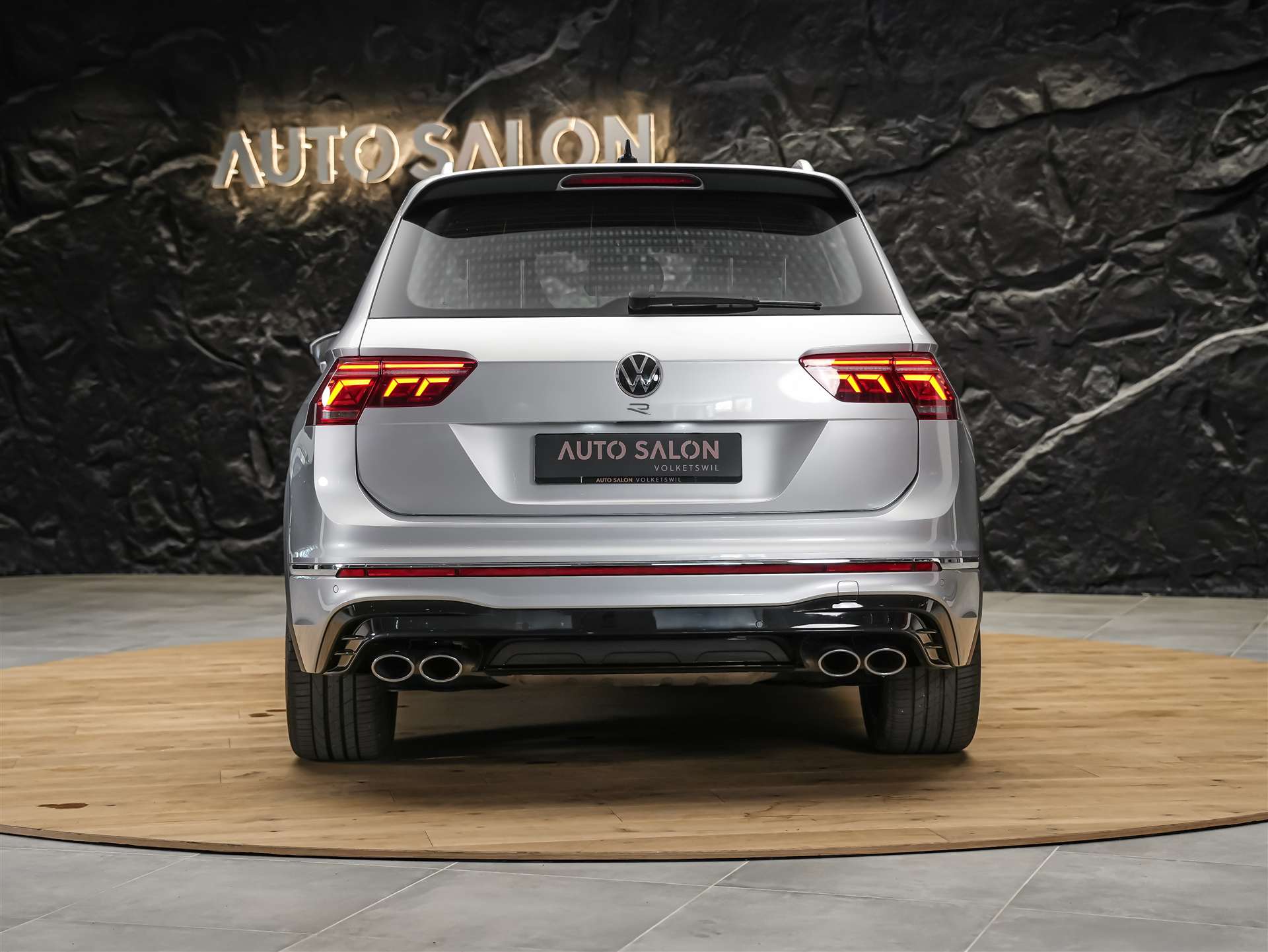 VW Tiguan 2.0TSI R 4Motion DSG *20" Felgen*Lenkradheizung*Assistenzpaket*-image-4
