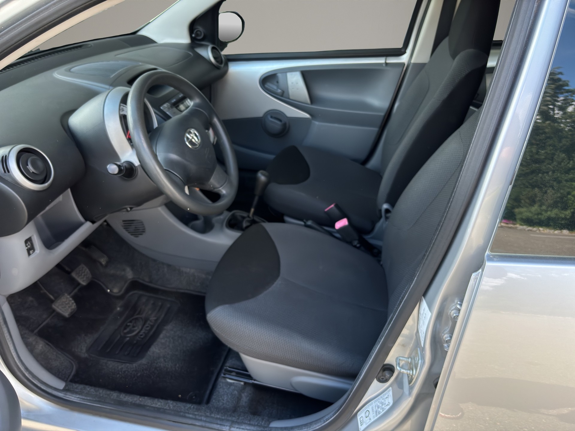 TOYOTA Aygo 1.0 Linea Luna-image-9