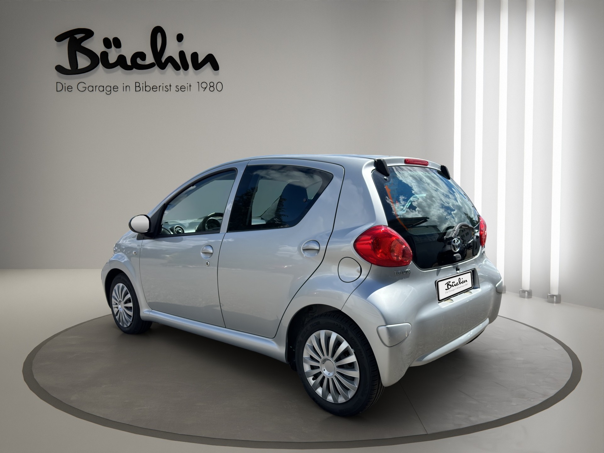 TOYOTA Aygo 1.0 Linea Luna-image-4