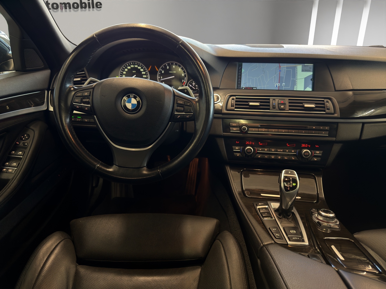 BMW 530i Steptronic-image-9