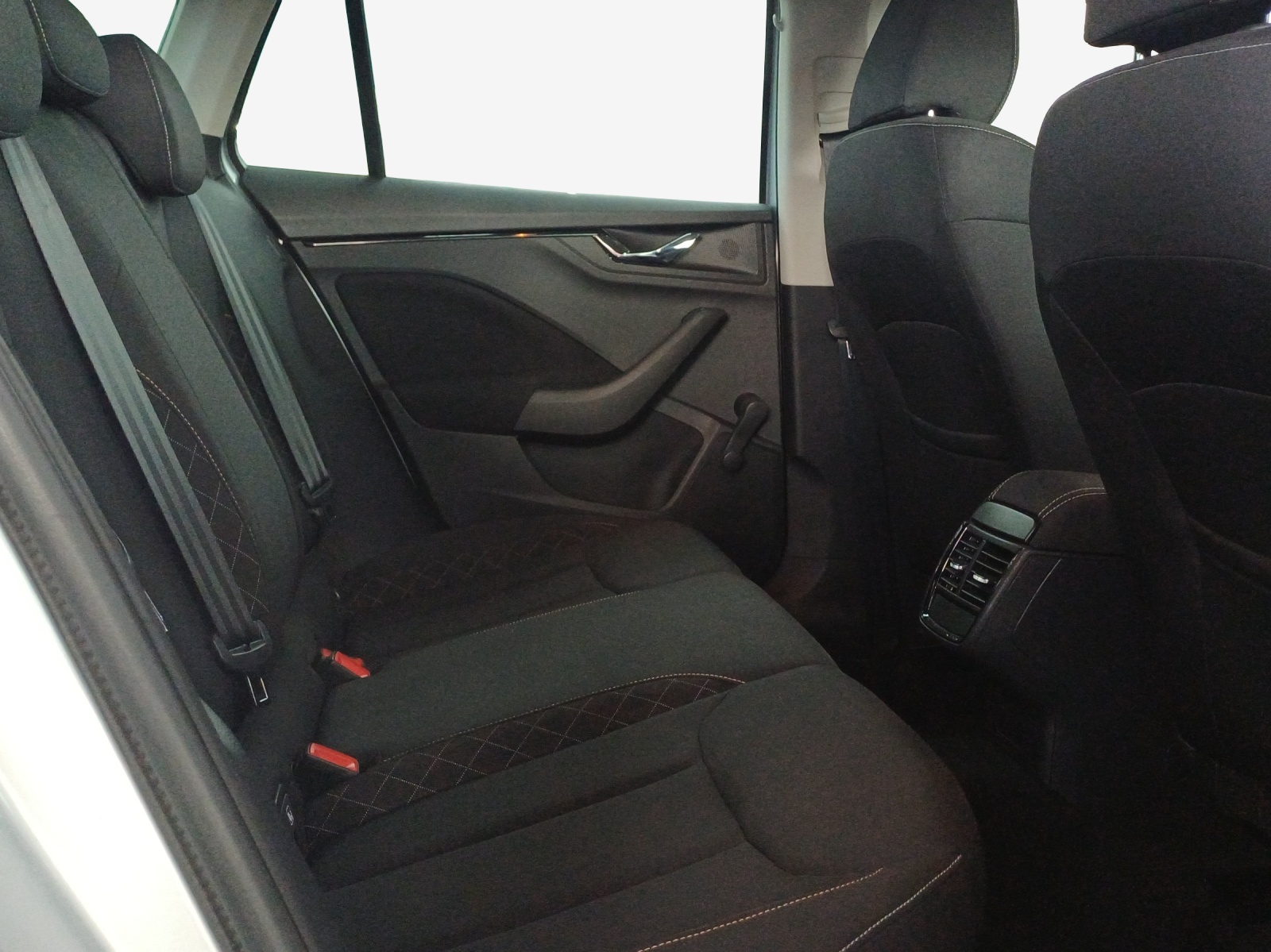 SKODA Scala 1.0 TSI Ambition DSG-image-15