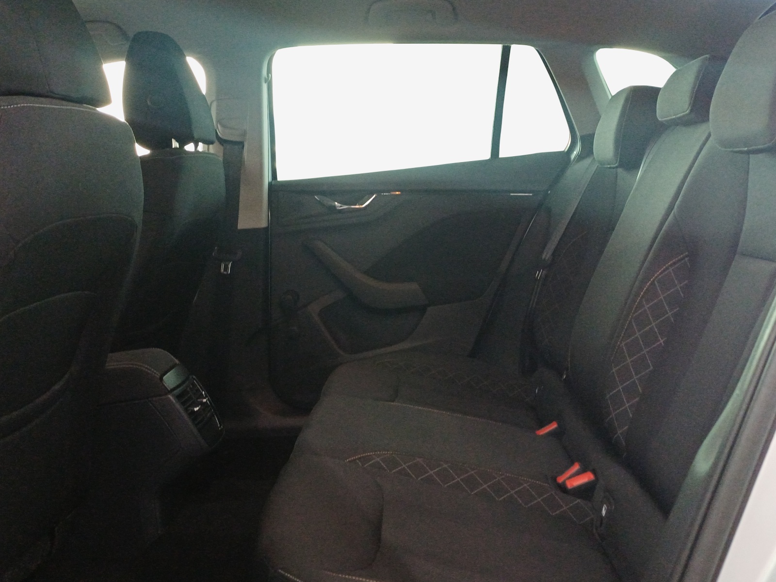 SKODA Scala 1.0 TSI Ambition DSG-image-11