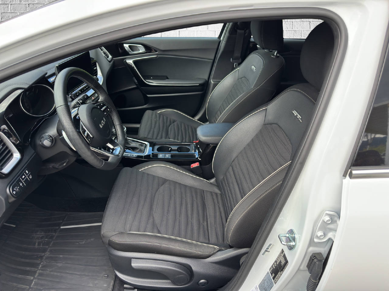KIA Ceed SW 1.5 T-GDi GT-Line-image-7