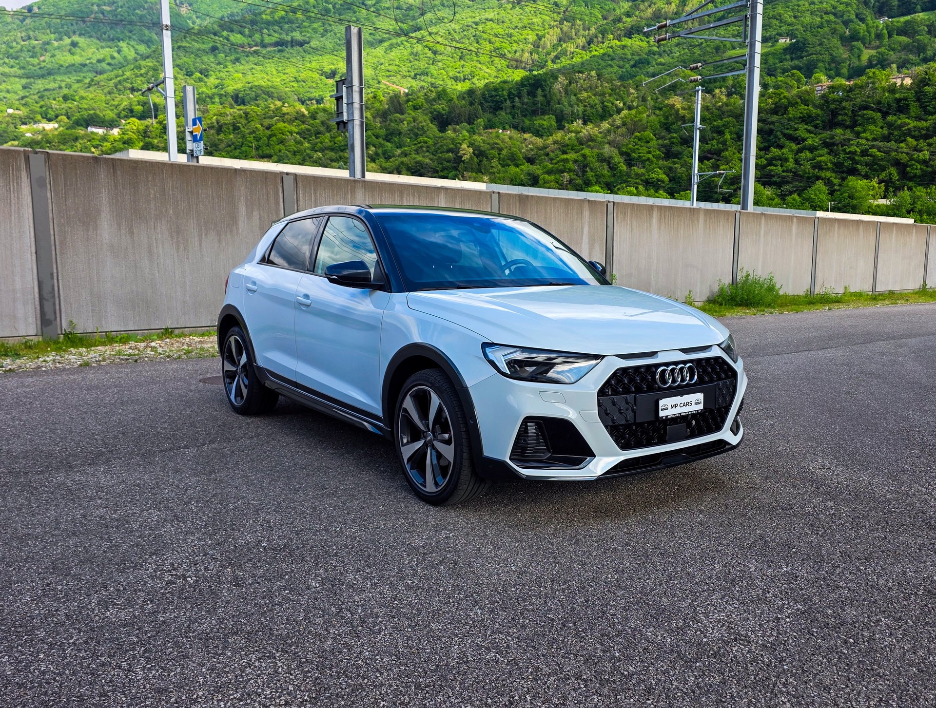 AUDI A1 City Carver 30 TFSI S-tronic-image-2