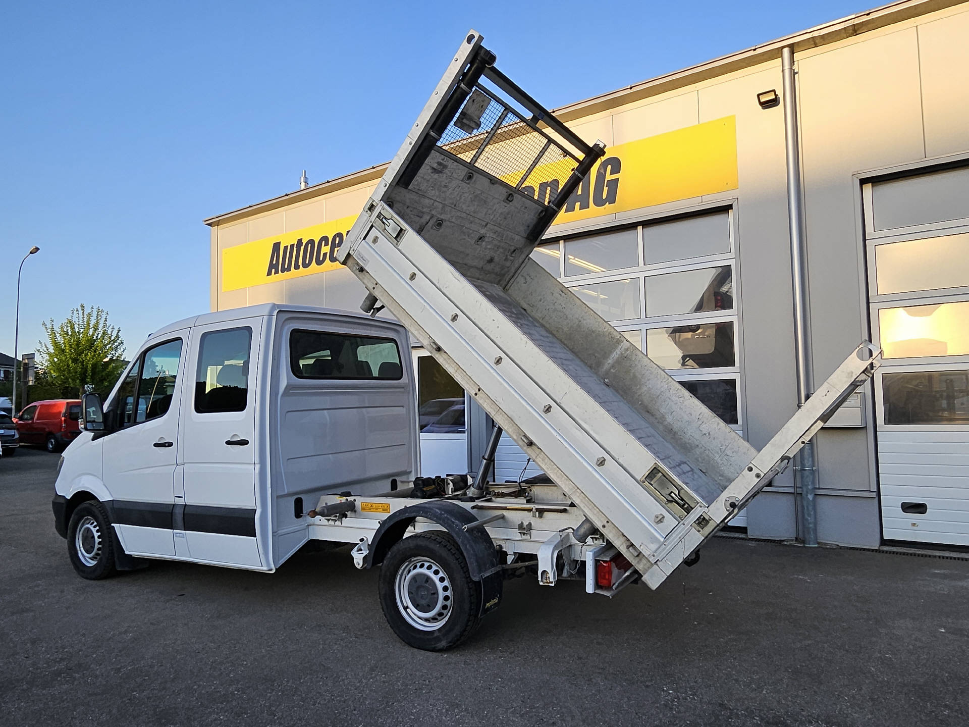 MERCEDES-BENZ Sprinter 316 DKab.-Ch. 3665 2.2 CDI 163 * Kipper * Nutzlast 1'040KG * 7- Plätzer *-showroom-element-1