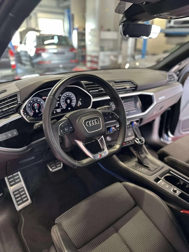 AUDI Q3 40 TFSI S line quattro S-tronic-image-7