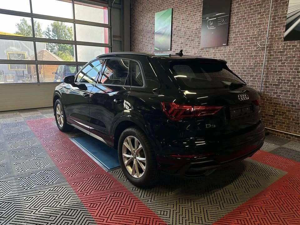 AUDI Q3 40 TFSI S line quattro S-tronic-image-2