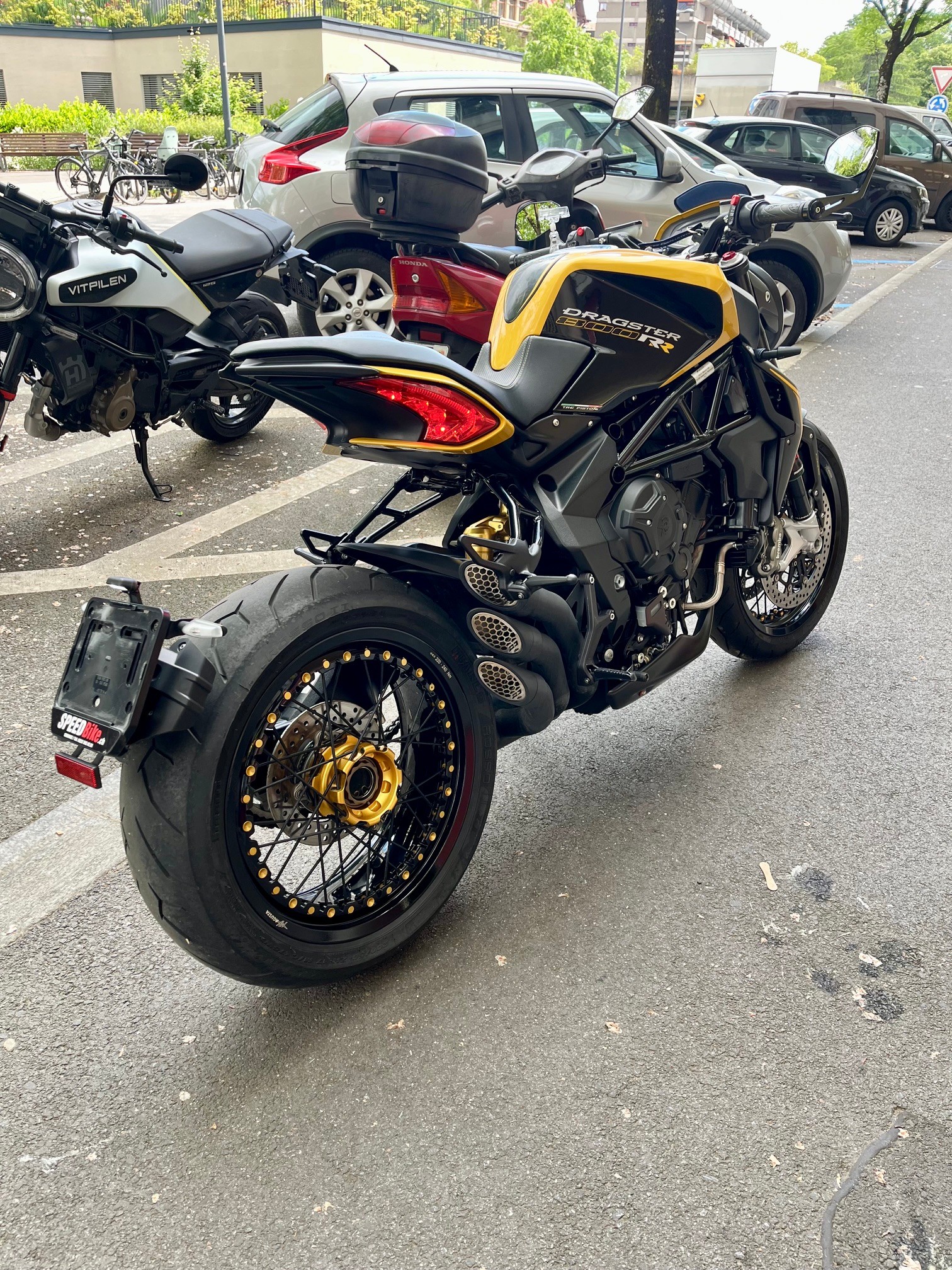 MV AGUSTA Dragster RR-image-2