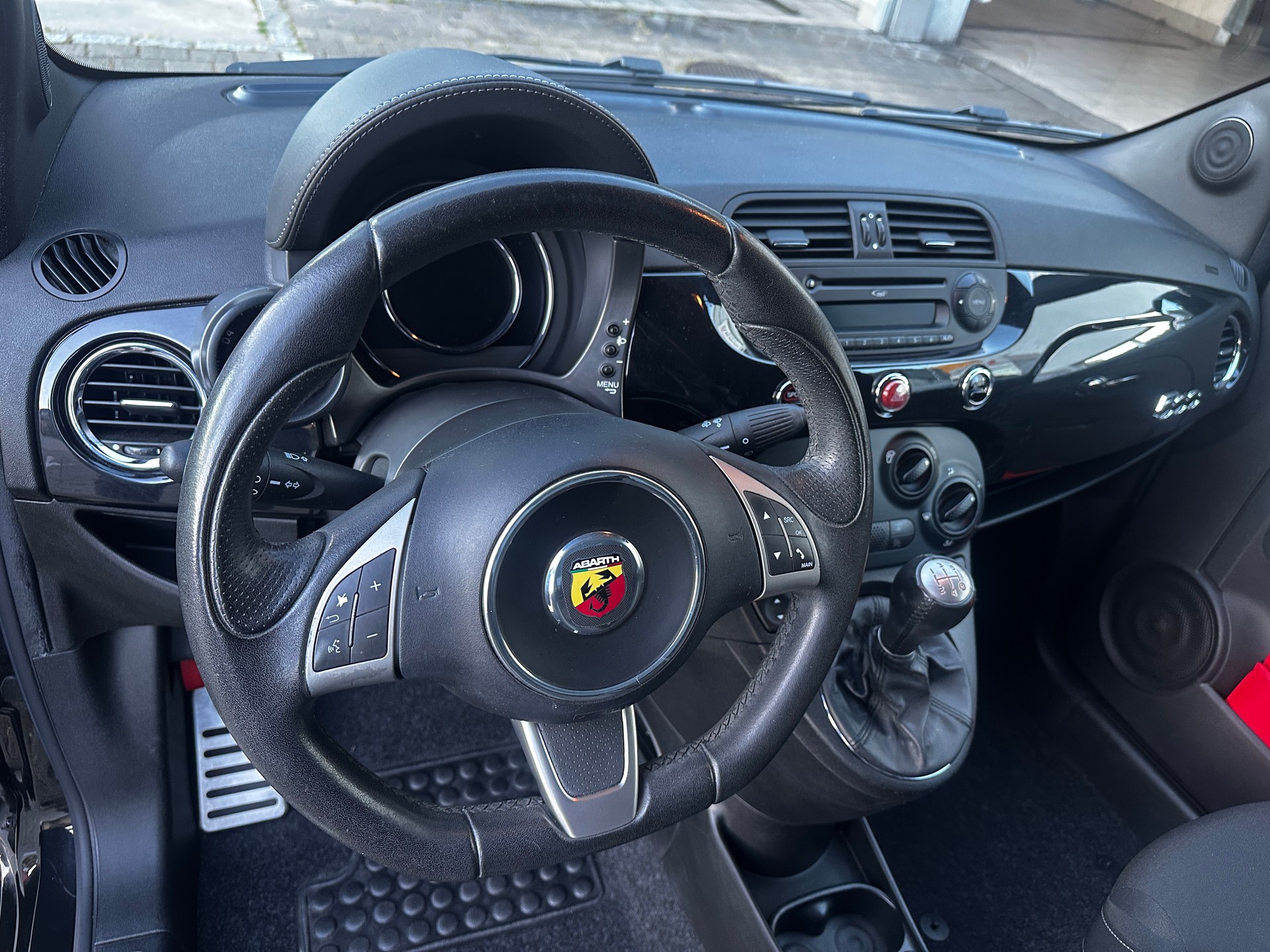 FIAT 500 1.4 16V Turbo Abarth-image-7