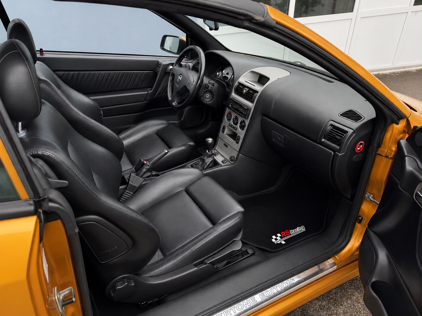 OPEL Astra Cabriolet 1.8i 16V Bertone Edition-image-13