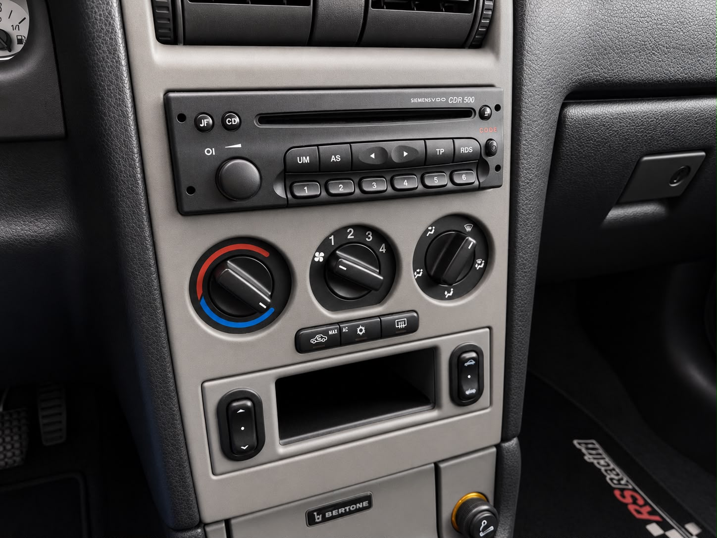 OPEL Astra Cabriolet 1.8i 16V Bertone Edition-image-9