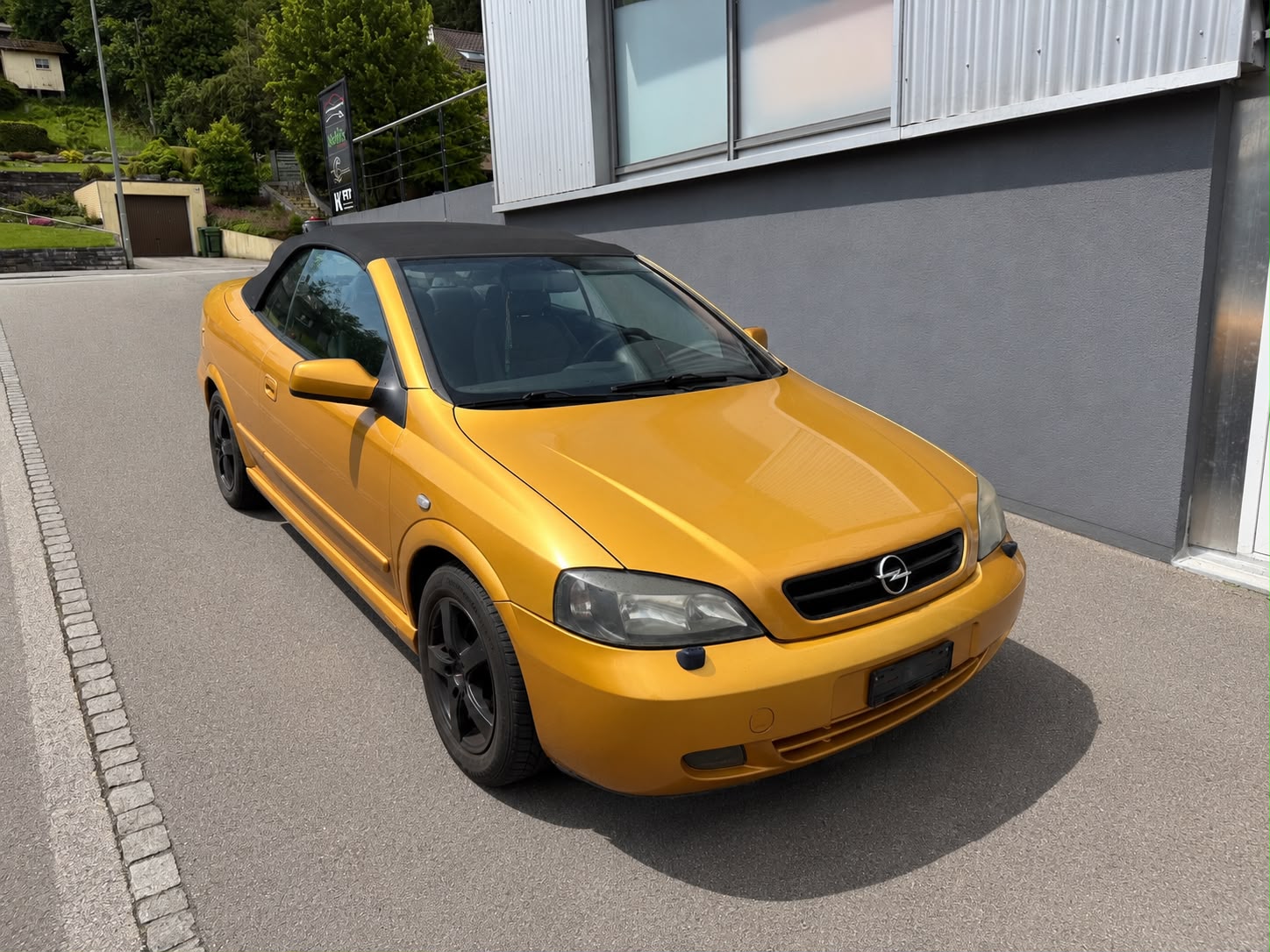 OPEL Astra Cabriolet 1.8i 16V Bertone Edition-image-0