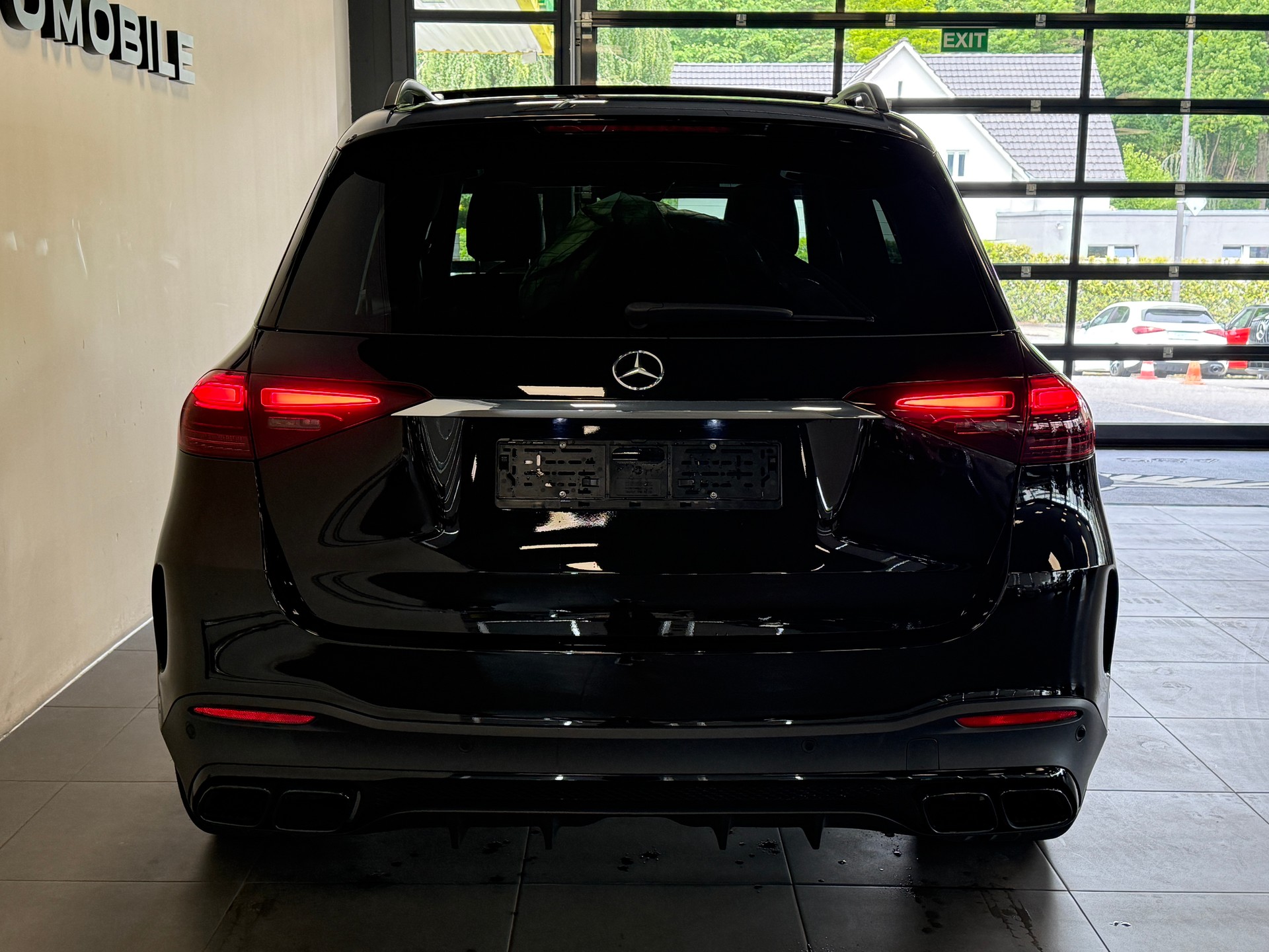 MERCEDES-BENZ GLE 63 S AMG 4Matic+ 9G-Speedshift-showroom-element-3