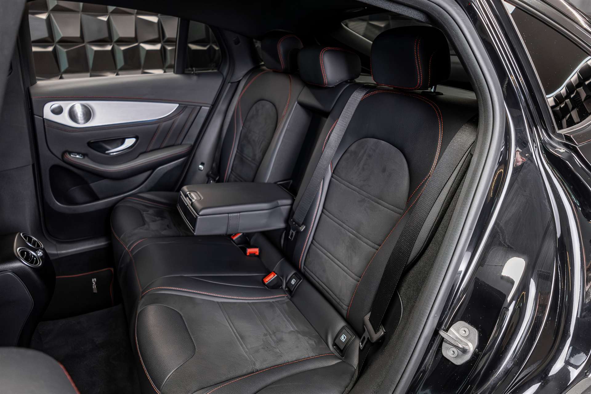 MERCEDES-BENZ GLC Coupé 43 AMG 4Matic 9G-Tronic-image-23