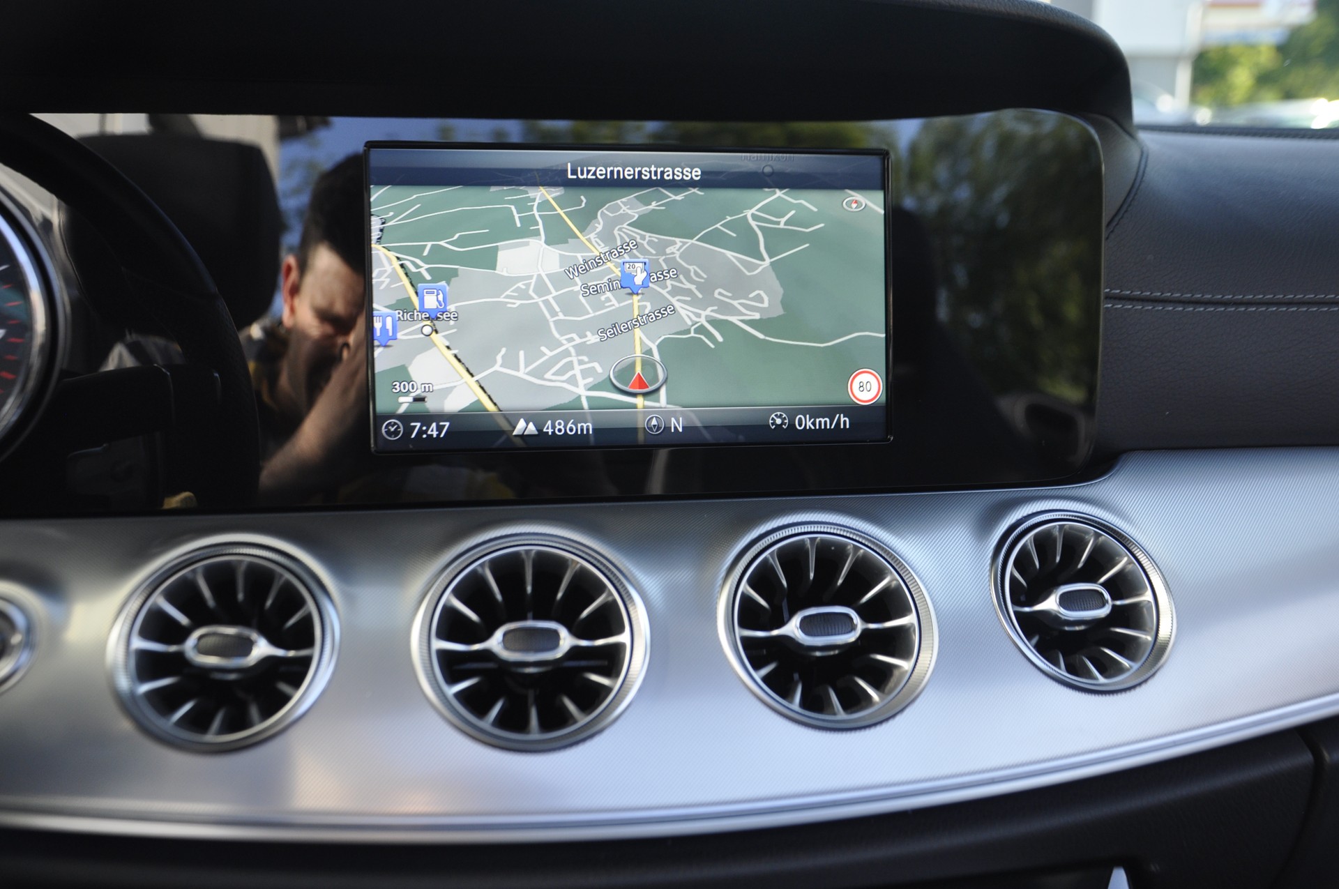 MERCEDES-BENZ E 200 Cabriolet Avantgarde 9G-Tronic-image-12