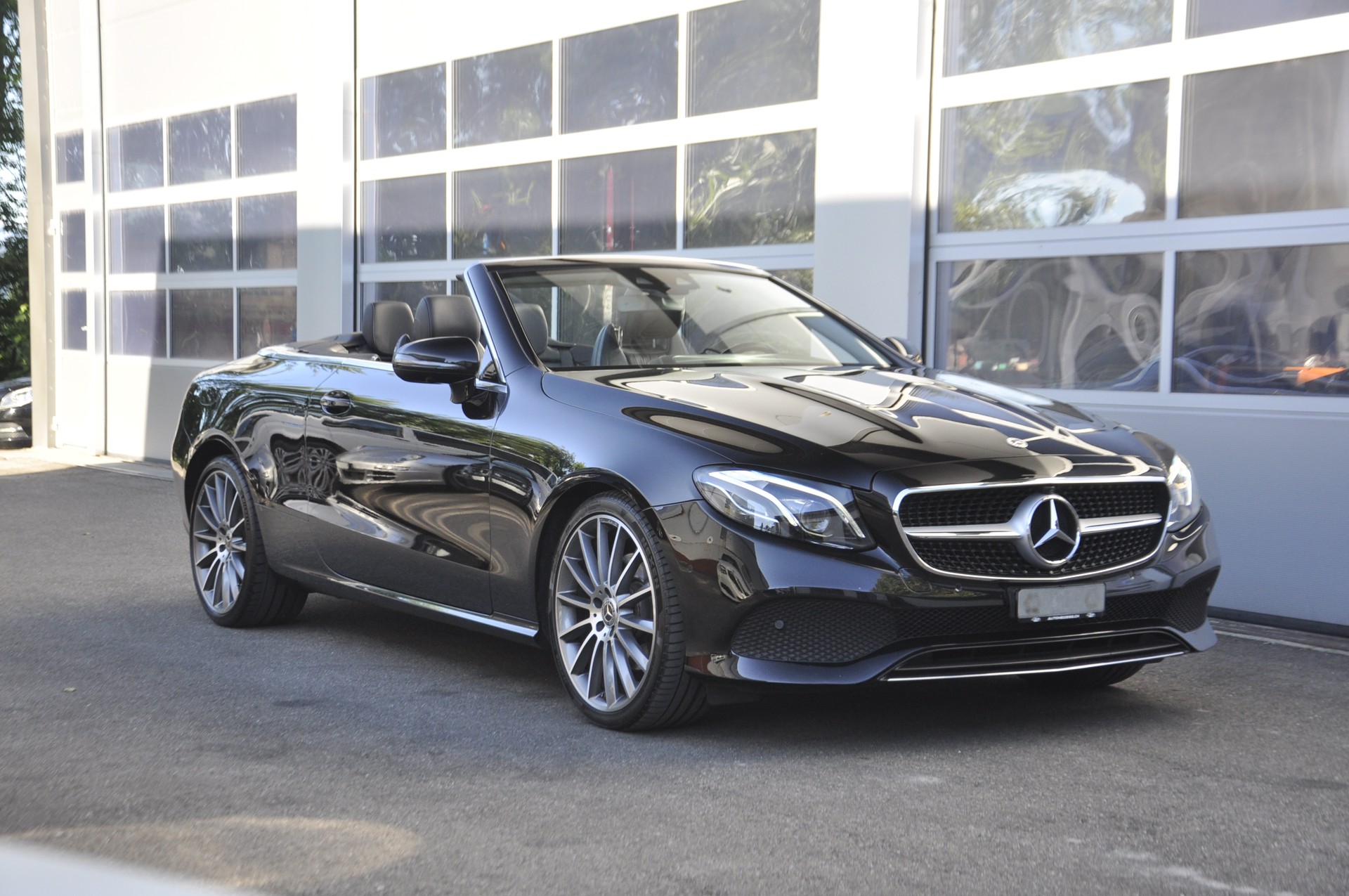 MERCEDES-BENZ E 200 Cabriolet Avantgarde 9G-Tronic-image-3