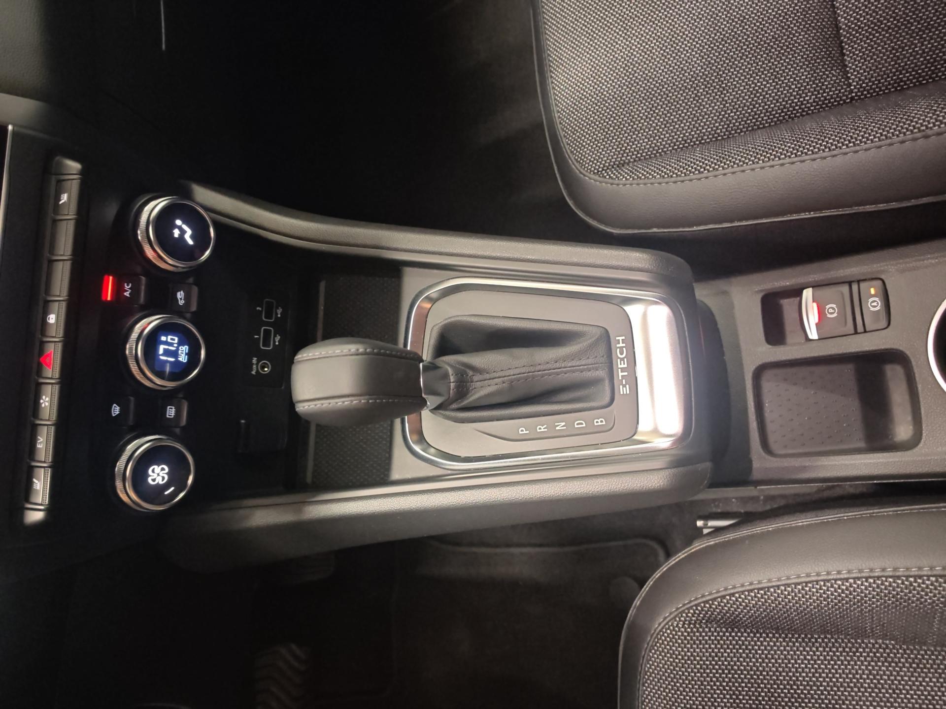 RENAULT Captur 1.6 E-Tech 145 Rive Gauche DHT-image-20