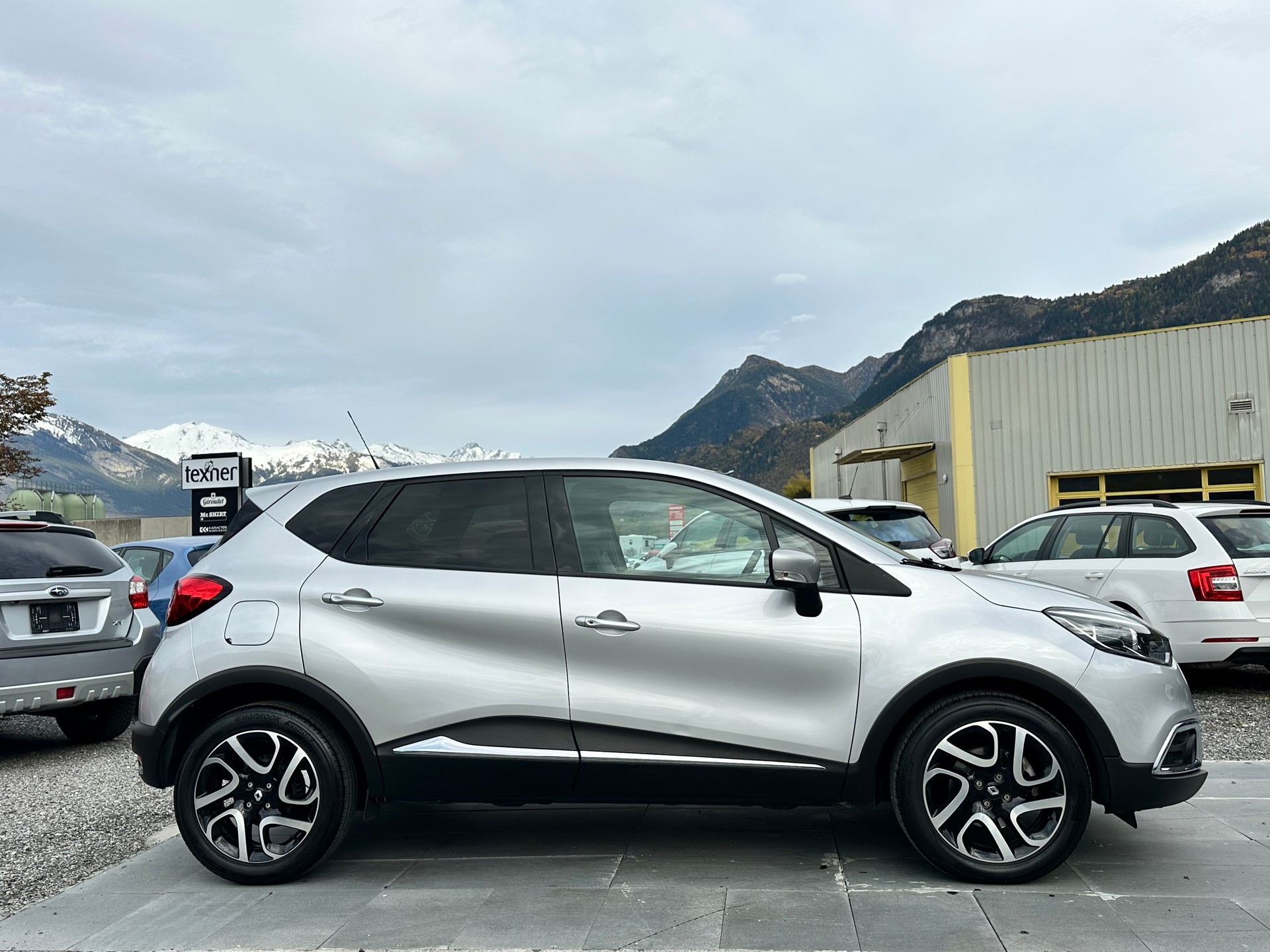 RENAULT Captur 1.2 T 16V Privilège EDC-image-6