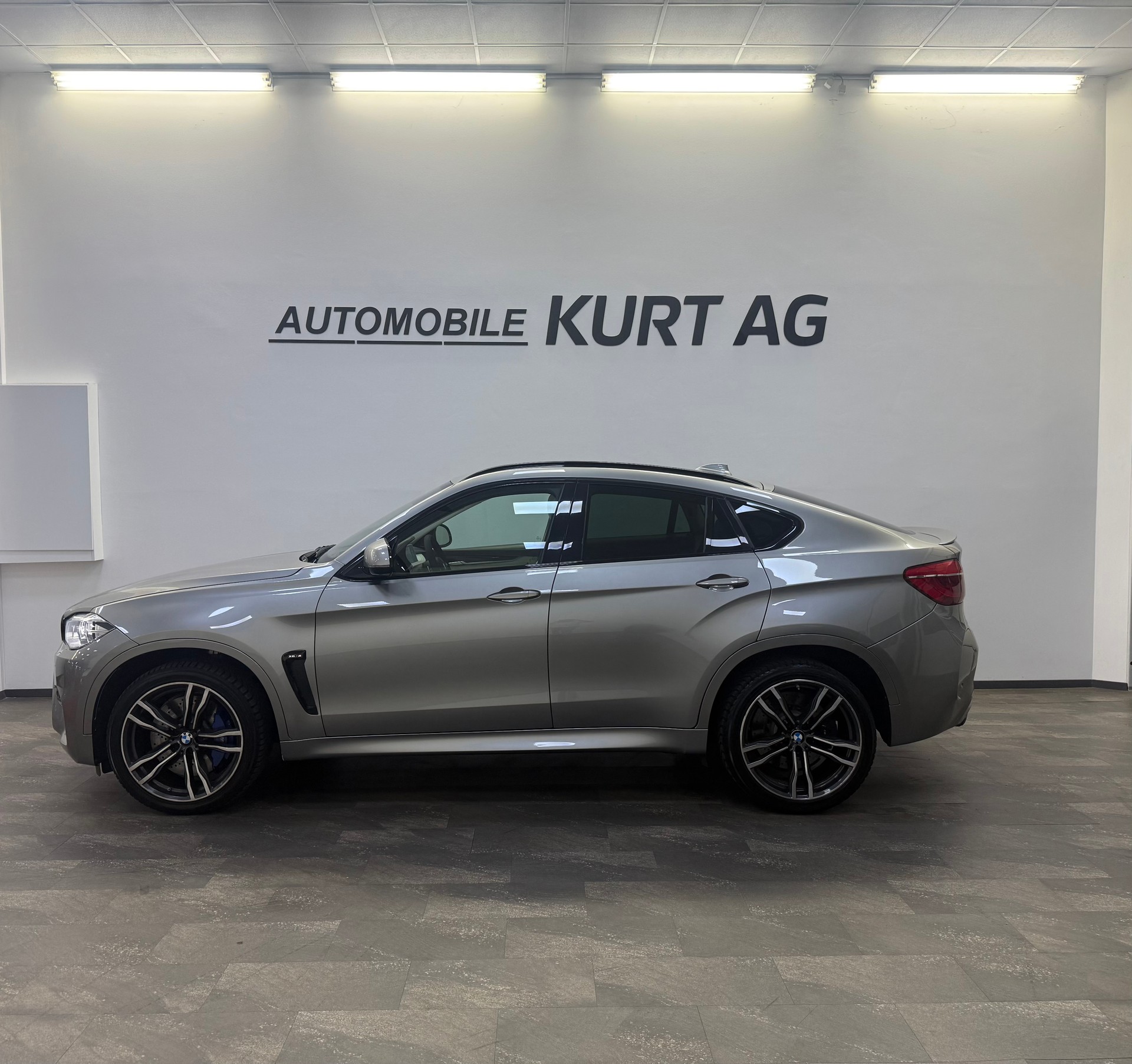 BMW X6M Steptronic-image-4