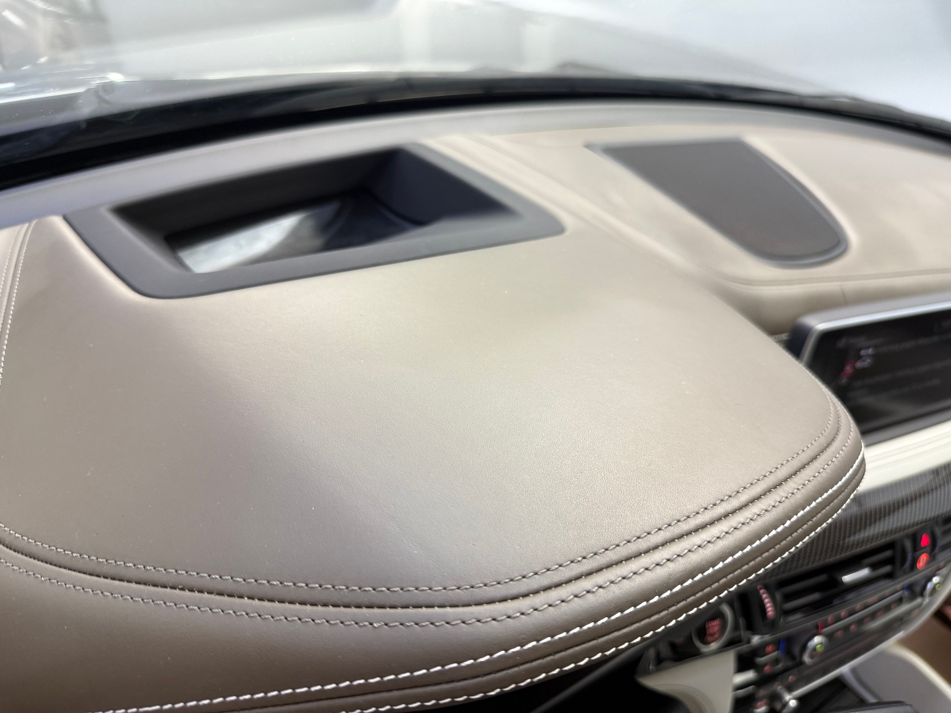 BMW X6M Steptronic-image-16