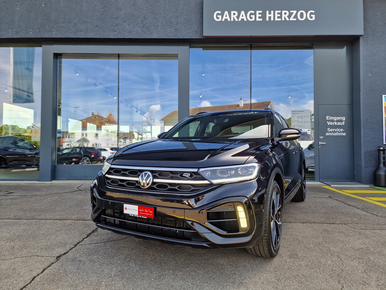 VW T-Roc 2.0 TSI R DSG 4Motion-image-0