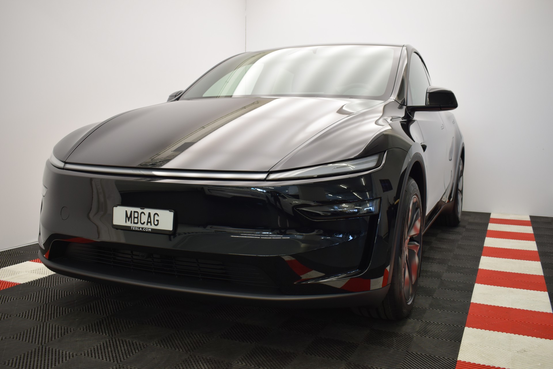 TESLA Model Y Premium Long Range AWD, Made in Berlin-image-6
