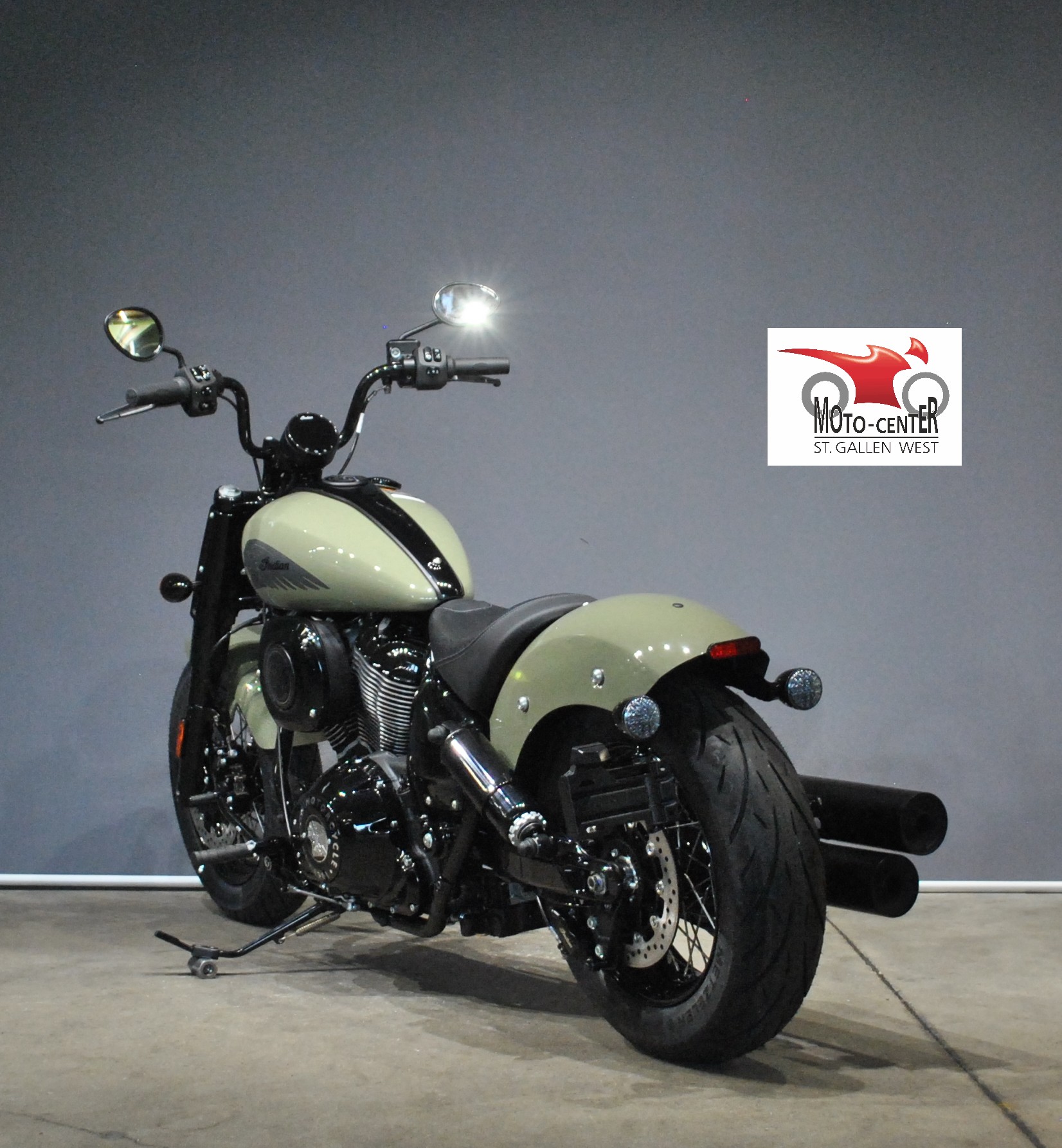 INDIAN Chief Bobber Dark Horse-showroom-element-3