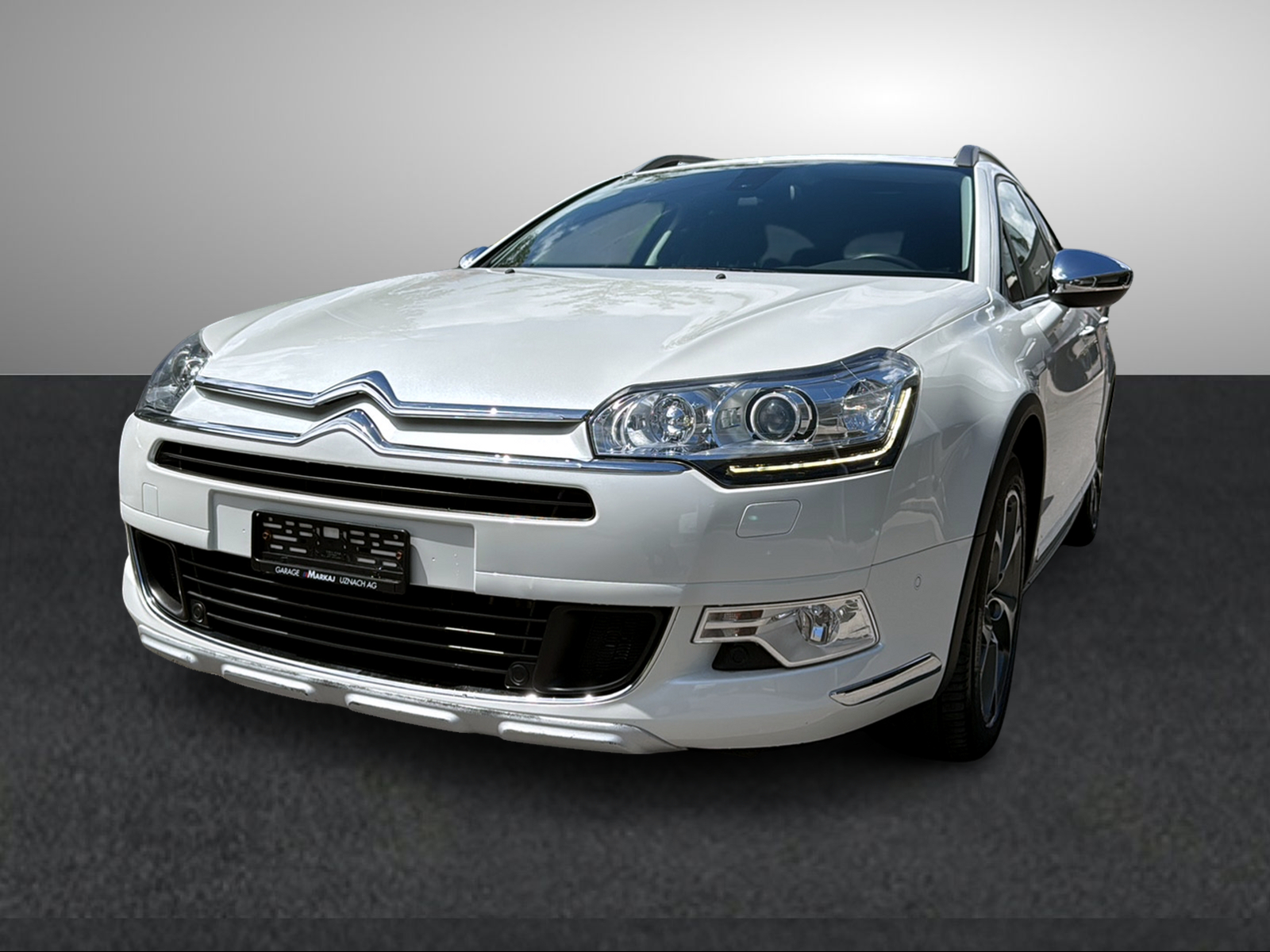 CITROEN C5 Tourer 2.0 HDi CrossTourer Automatic-image-1