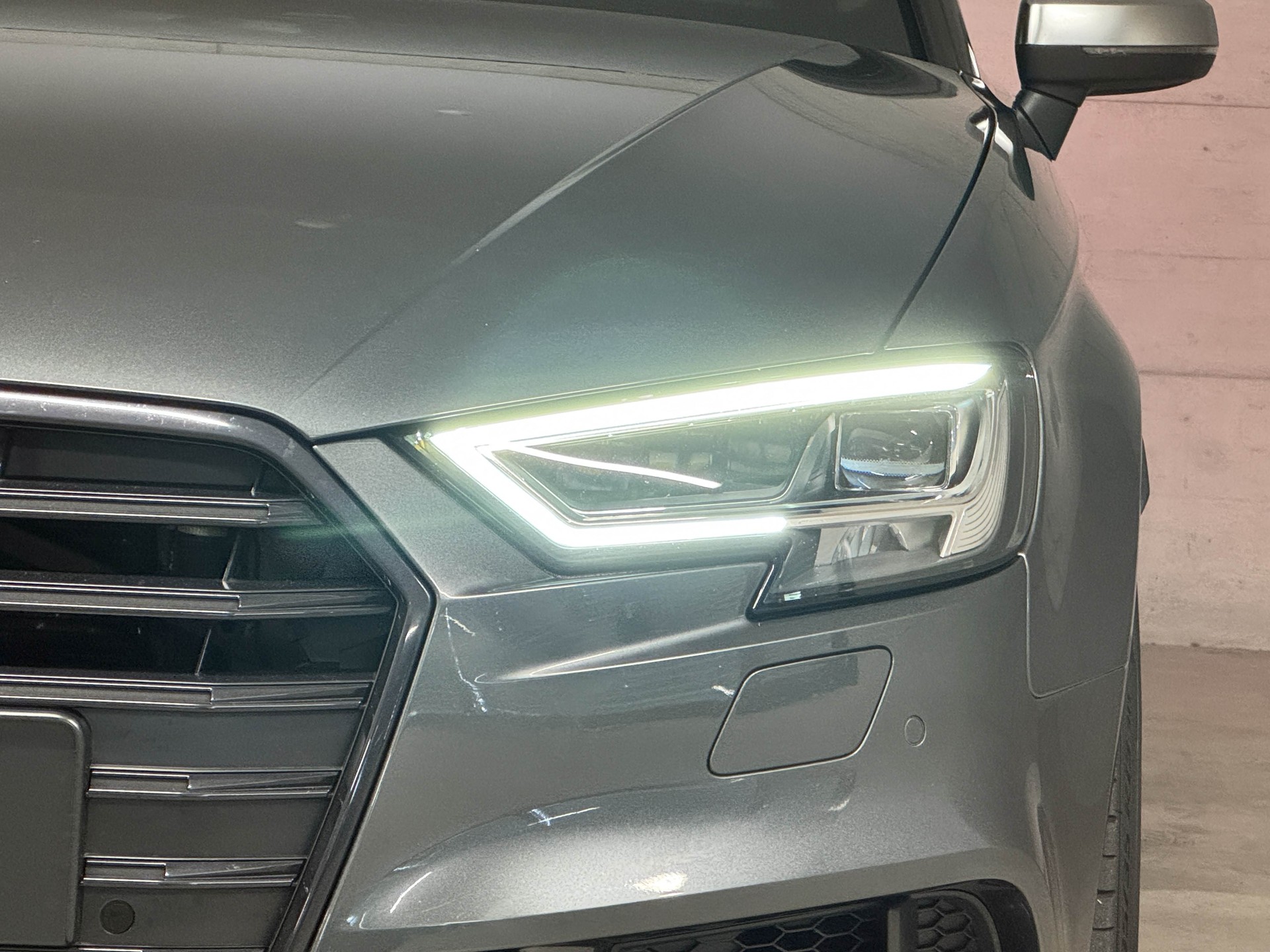 AUDI S3 Sportback 2.0 TFSI quattro S-tronic-image-5