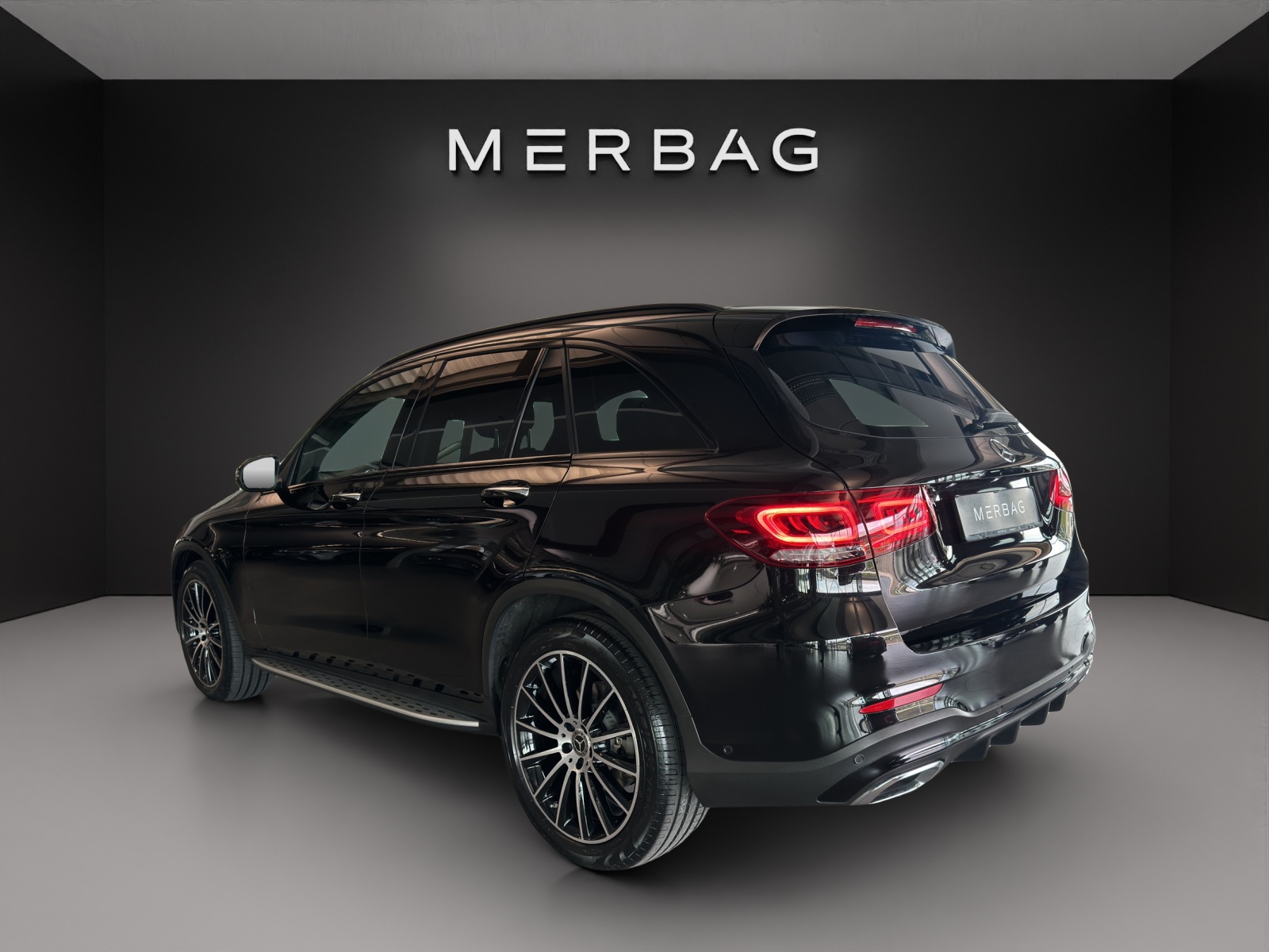 MERCEDES-BENZ GLC 220 d AMG Line 4Matic-image-3