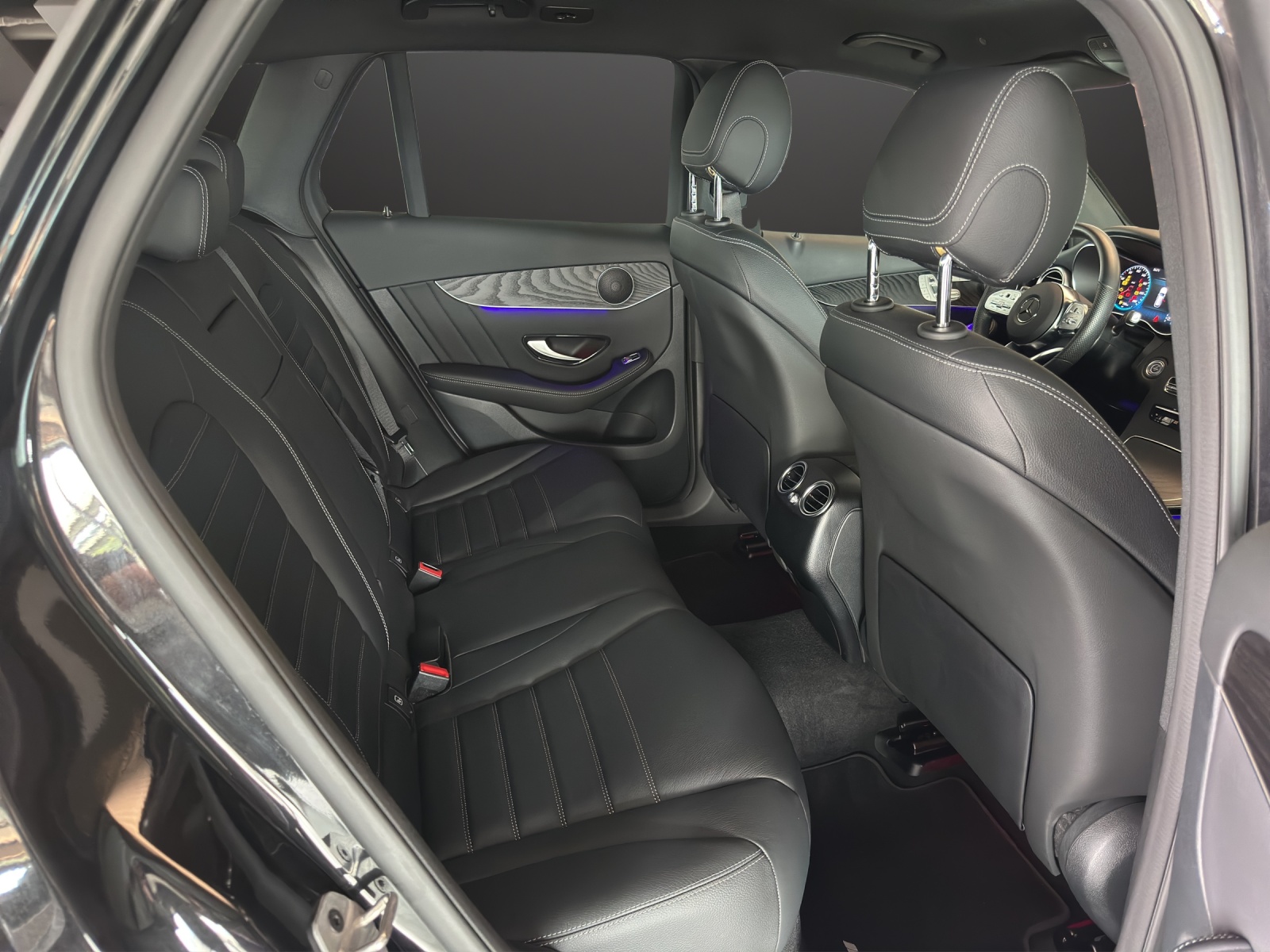 MERCEDES-BENZ GLC 220 d AMG Line 4Matic-image-11