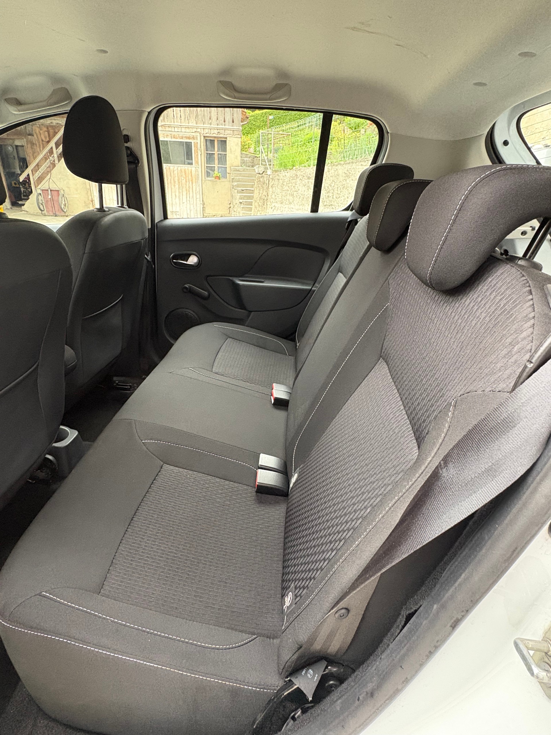 DACIA Sandero TCe 90 Comfort Automatic-image-5